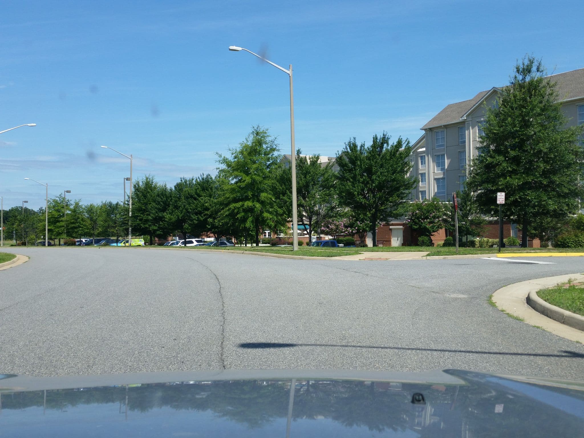 Street view near Extended Stay America Hotel, Southern Gateway — © dgearhart (CC BY-SA · Mapillary)
