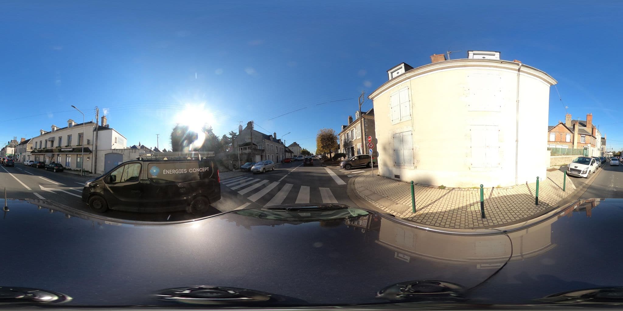 Street view near Le Beaugency, Beaugency — © u4y0u (CC BY-SA · Mapillary)
