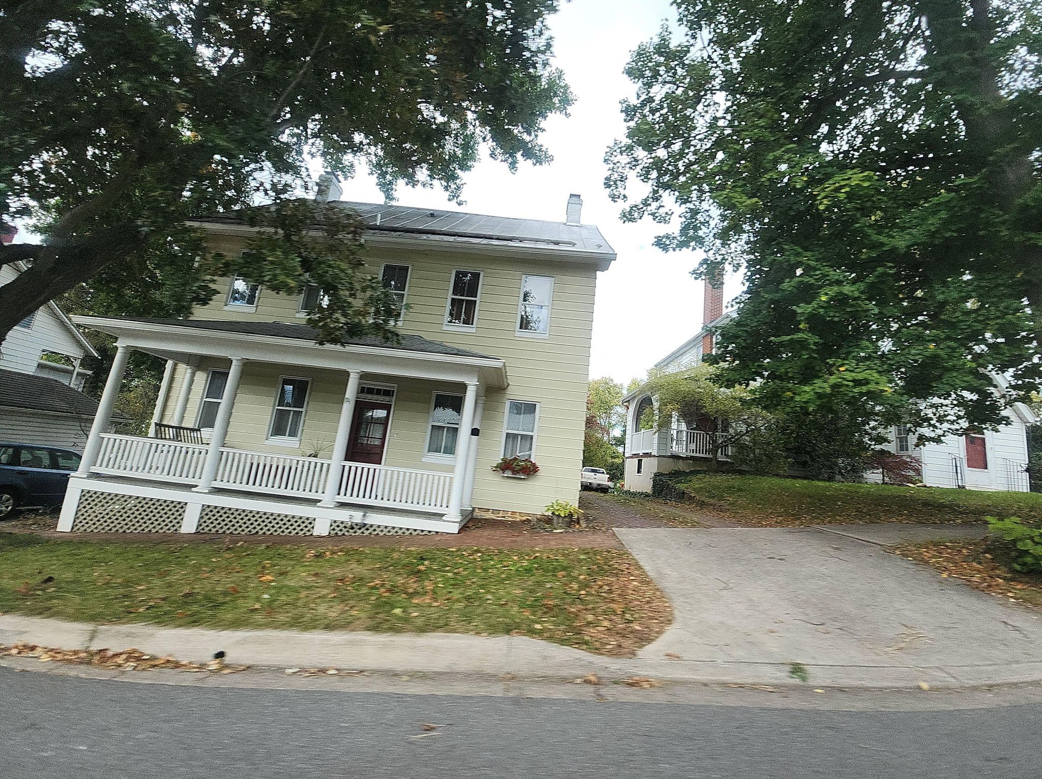 Street view near Mary Hill House, Keedysville — © MoxieMuu (CC BY-SA · Mapillary)