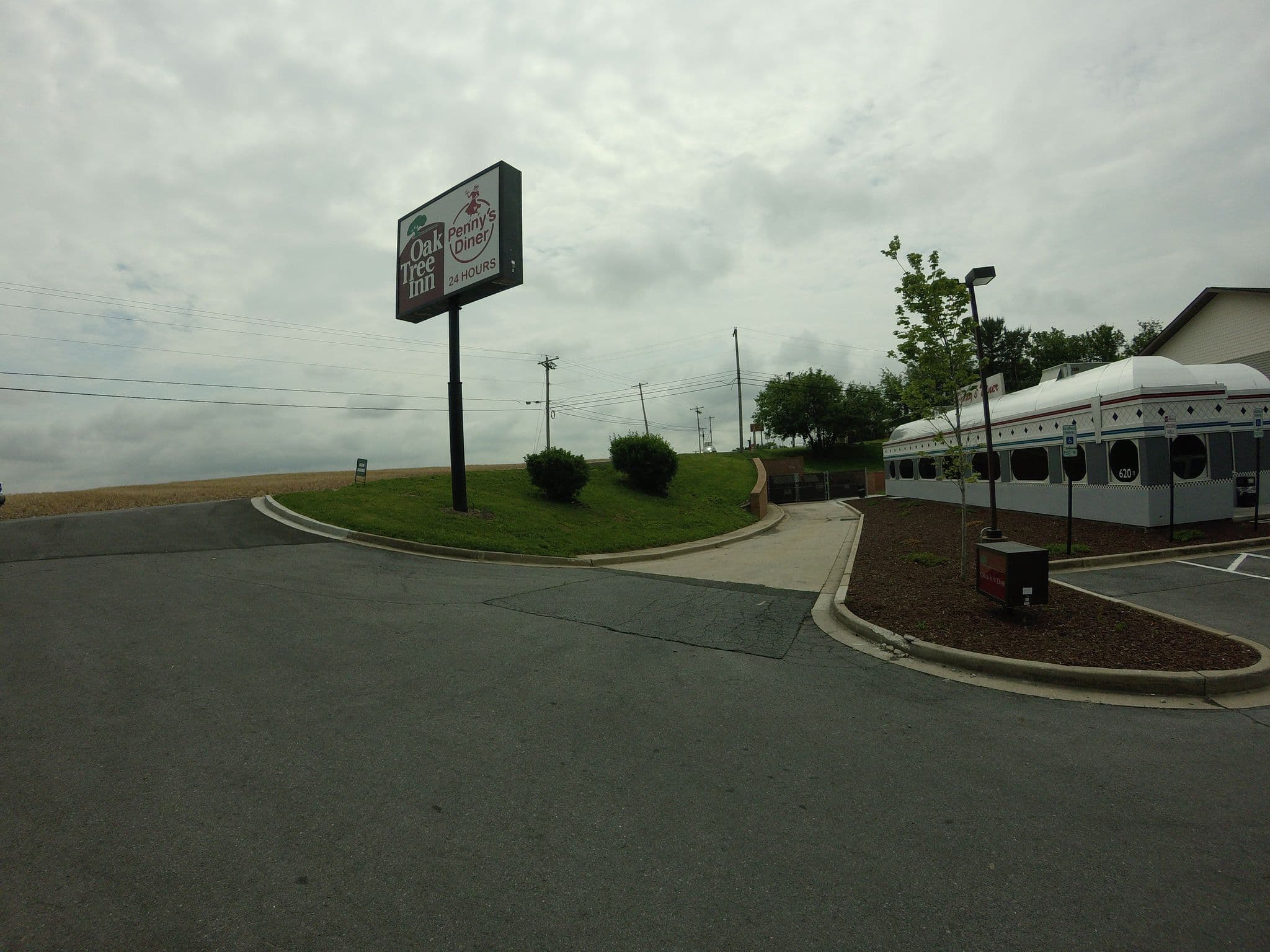 Street view near Green Country Inn, Lovettsville — © talllguy (CC BY-SA · Mapillary)