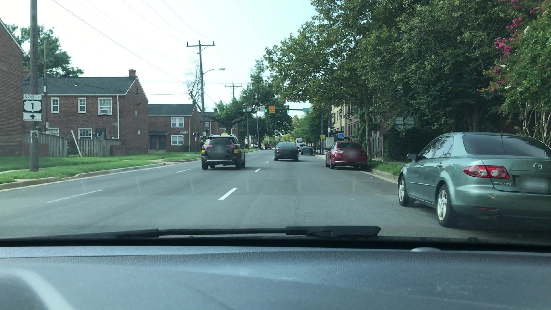 Street view near The Bloom at Braddock Apartments, Alexandria — © lvl5 (CC BY-SA · Mapillary)