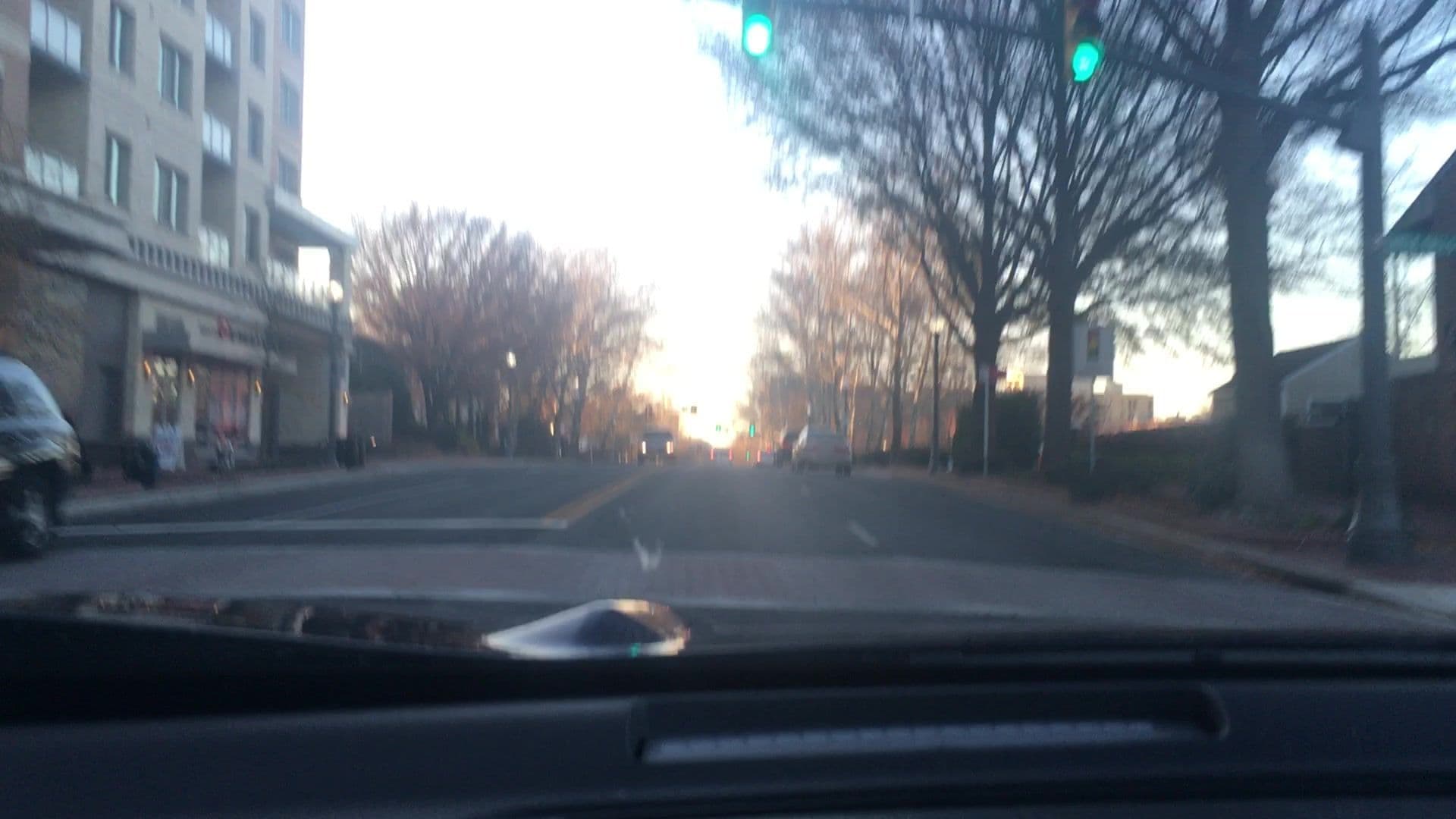 Street view near Stratford Motor Lodge, Falls Church — © lvl5 (CC BY-SA · Mapillary)