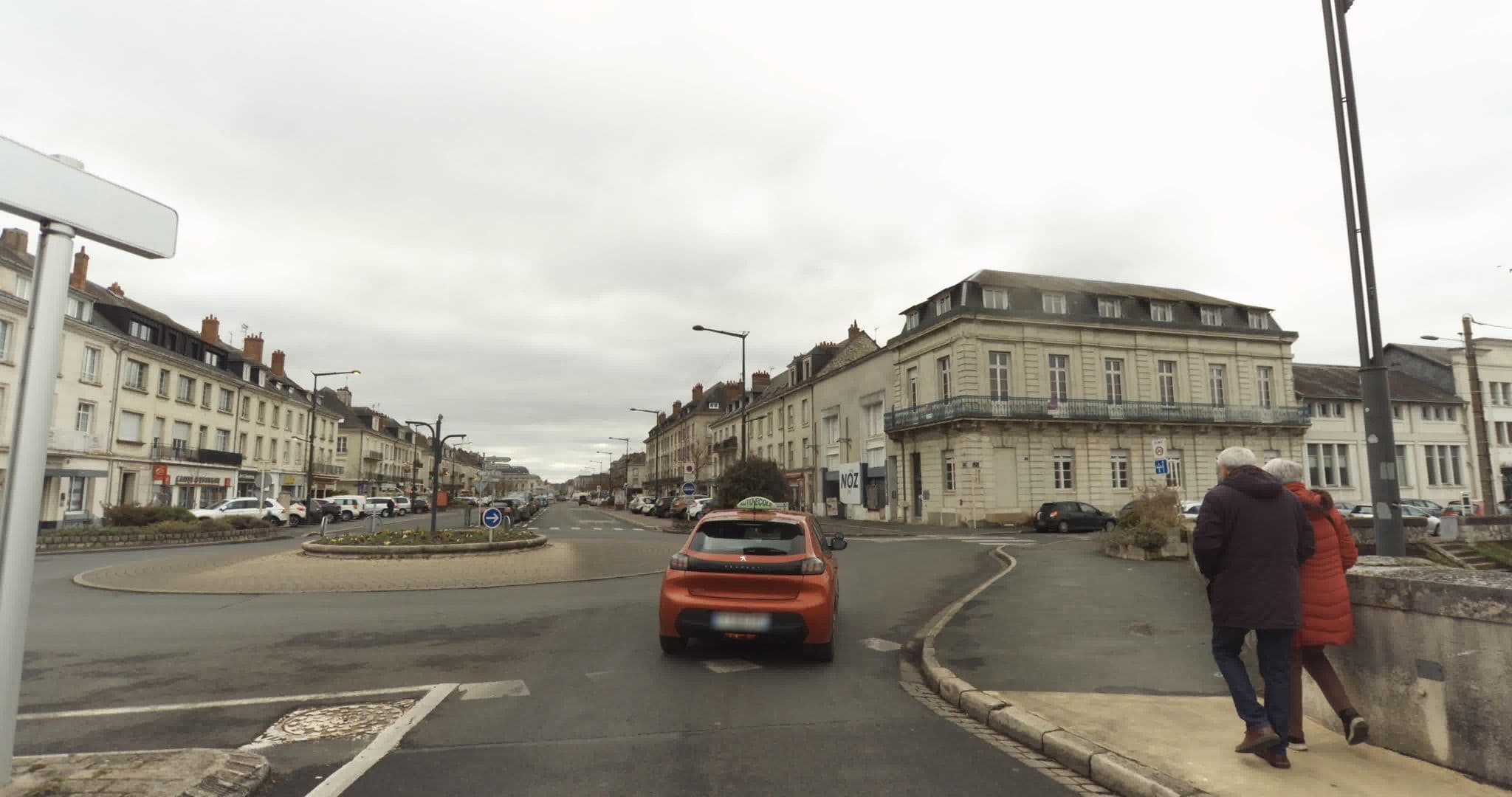 Street view near Hôtel Adagio, Saumur — © sogefi (CC BY-SA · Mapillary)