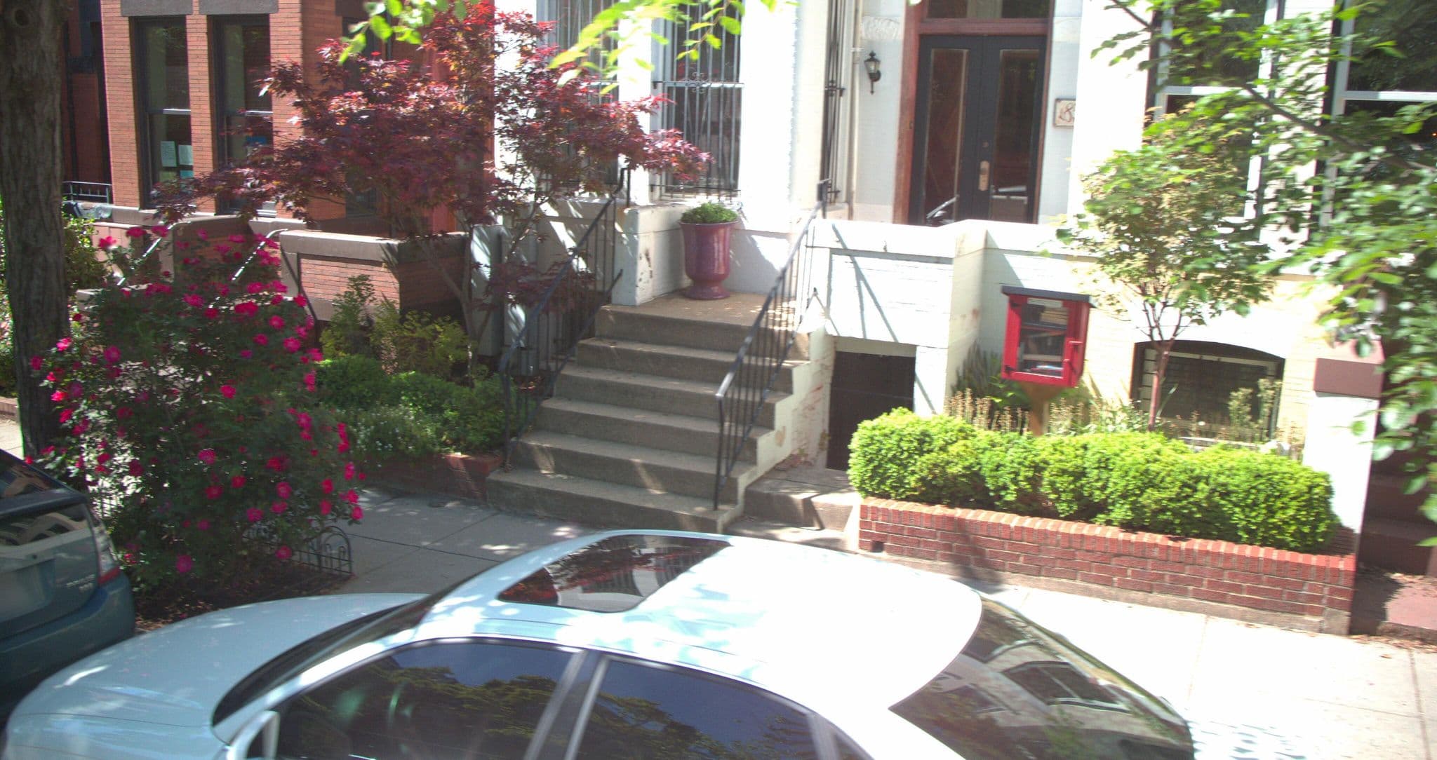 Street view near Kalorama Guest House, Adams Morgan — © dcpsi (CC BY-SA · Mapillary)