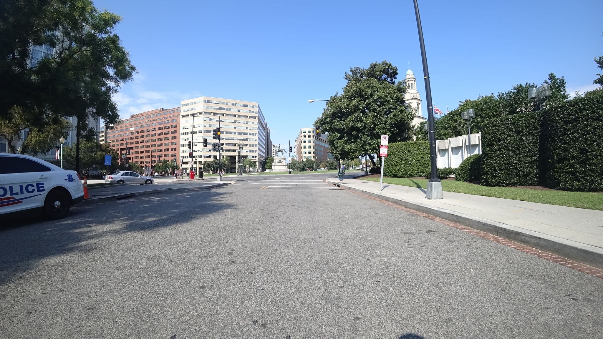 Street view near Washington Plaza Hotel Pool, Shaw — © danbjoseph (CC BY-SA · Mapillary)