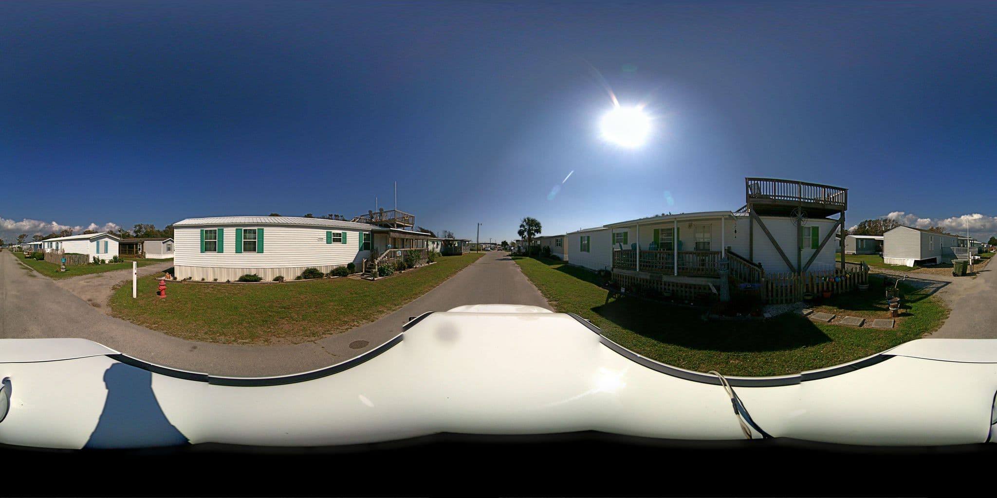 Street view near The Palace, Pine Knoll Shores — © steer360network (CC BY-SA · Mapillary)