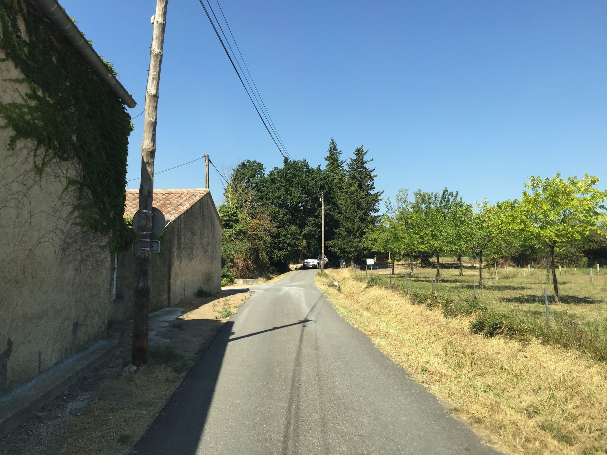 Street view near Mas Julien, Orange — © zimmy (CC BY-SA · Mapillary)