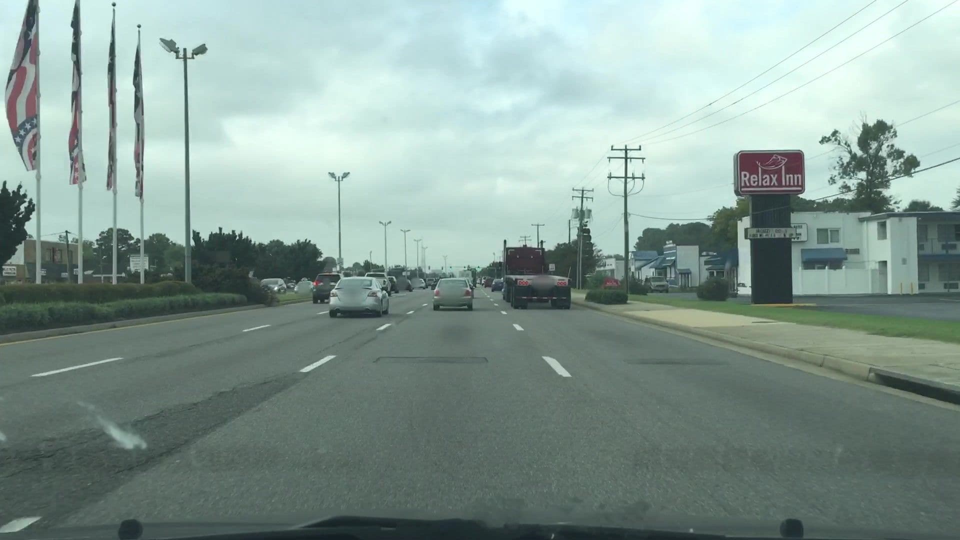 Street view near Relax Inn, Hampton — © lvl5 (CC BY-SA · Mapillary)