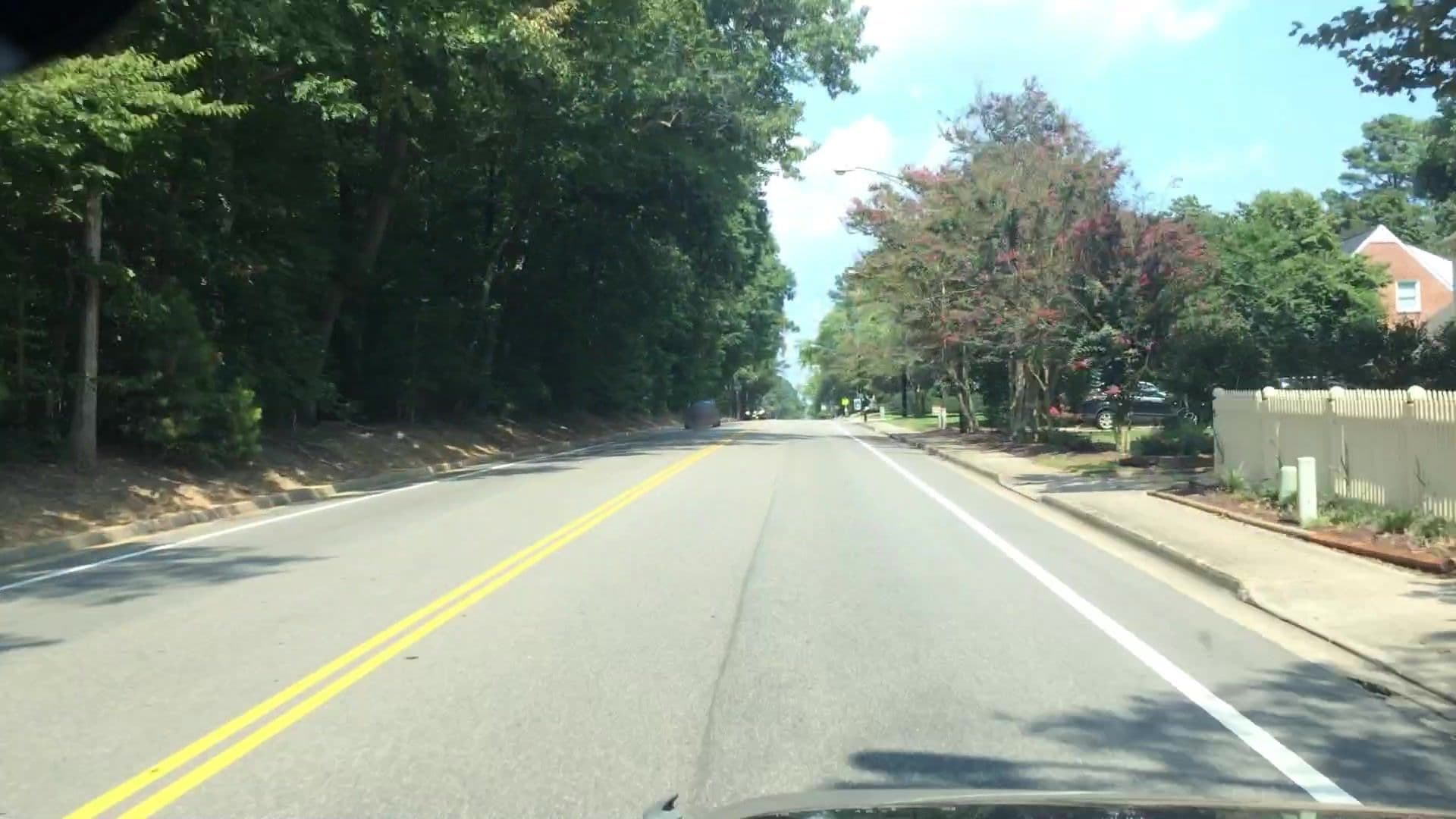 Street view near Legacy of Williamsburg Bed and Breakfast, Gloucester Point — © lvl5 (CC BY-SA · Mapillary)