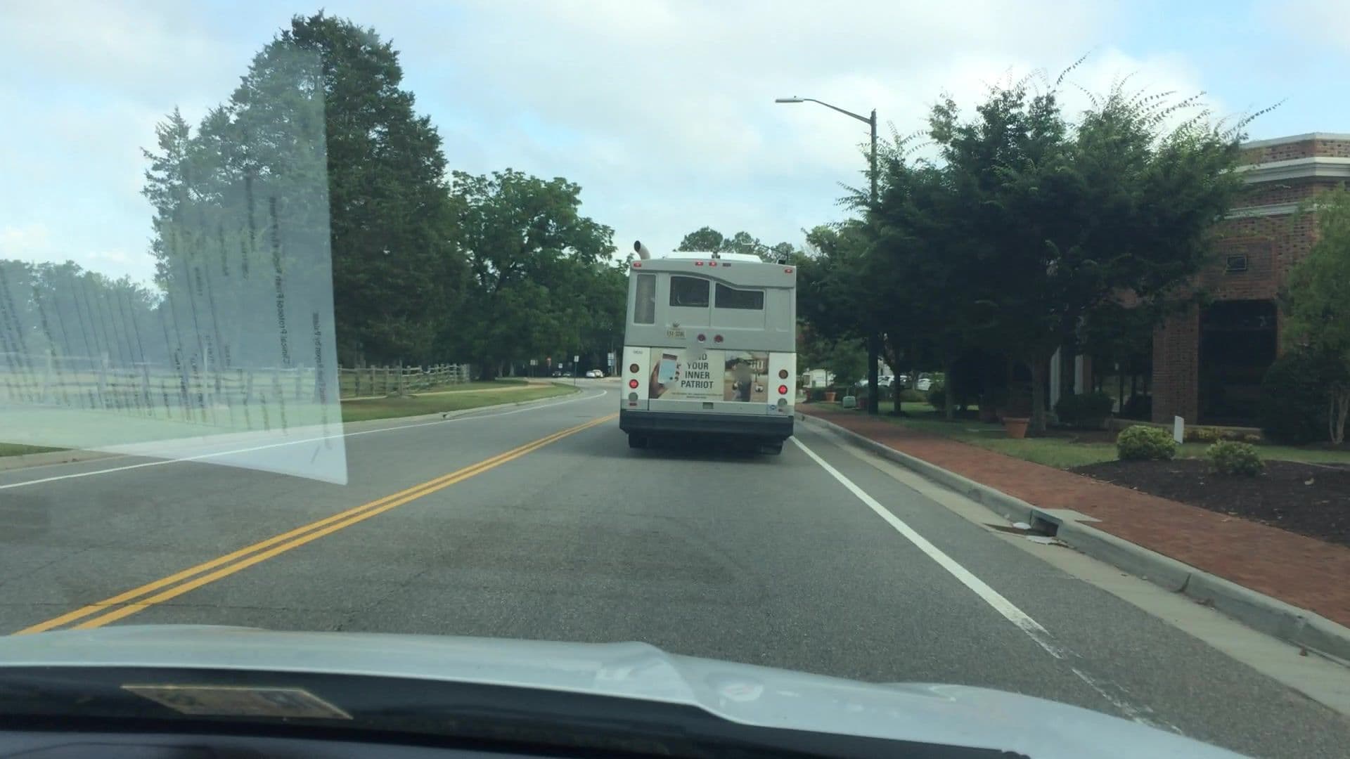 Street view near Patrick Henry Square, Gloucester Point — © lvl5 (CC BY-SA · Mapillary)