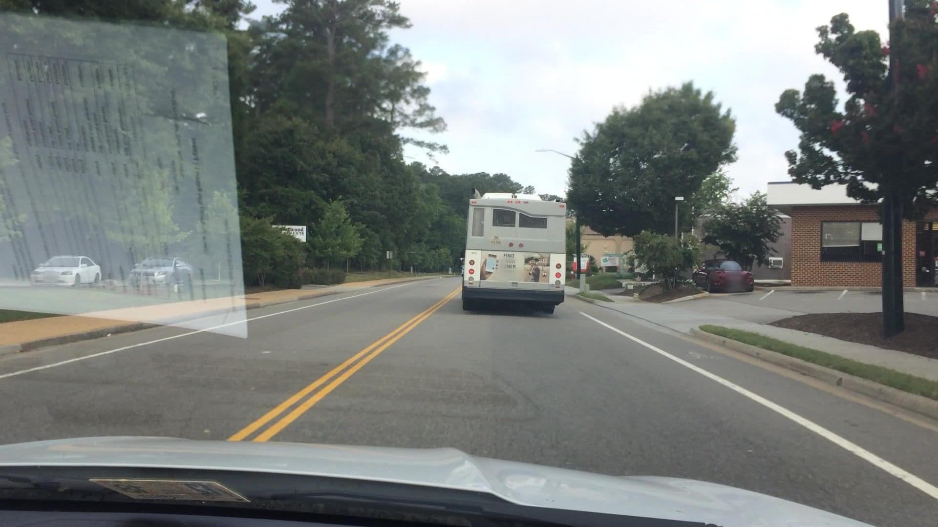 Street view near Williamsburg Hotel Historic District, Gloucester Point — © lvl5 (CC BY-SA · Mapillary)