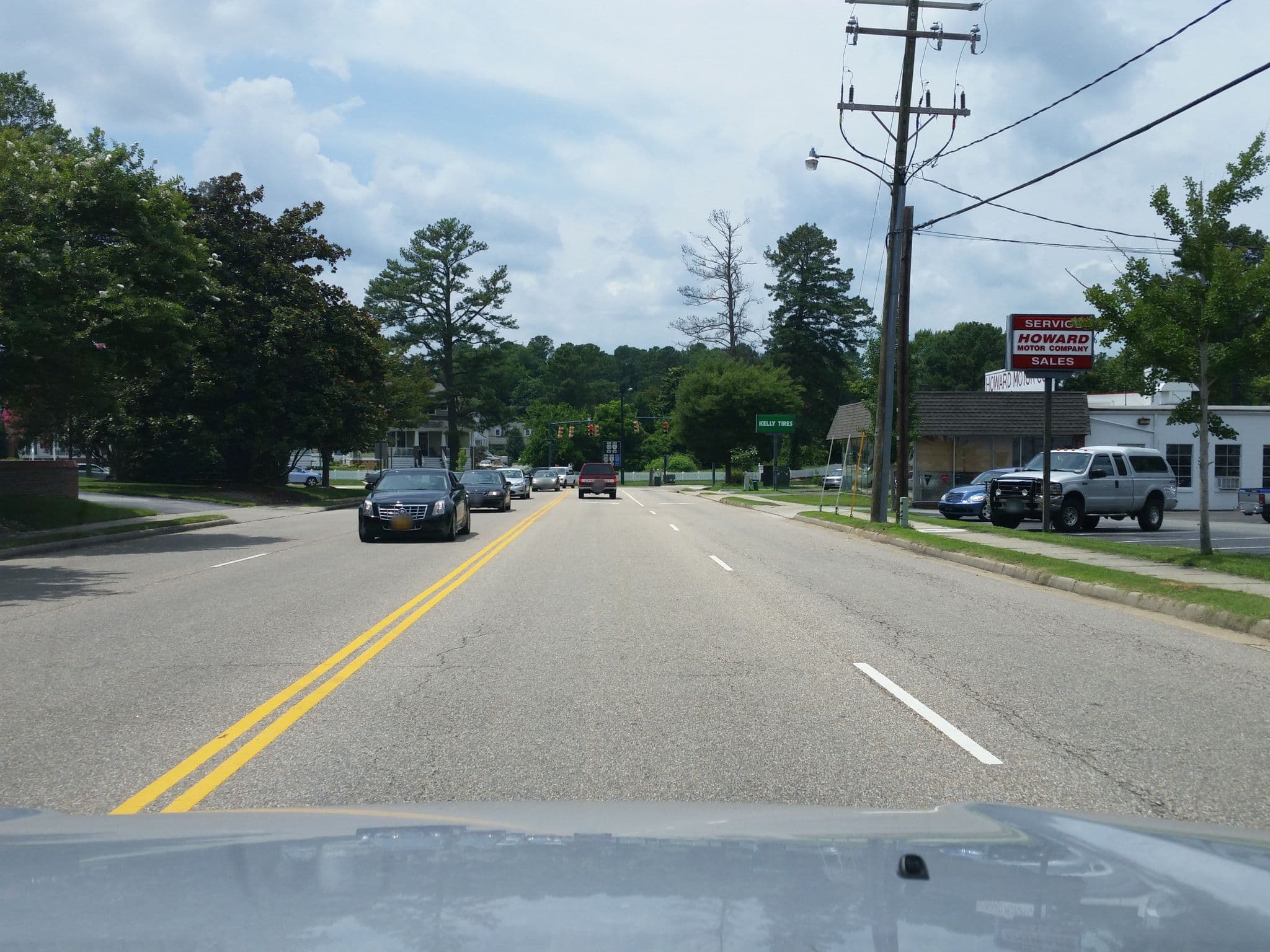 Street view near Quality Inn Colony, Gloucester Point — © dgearhart (CC BY-SA · Mapillary)
