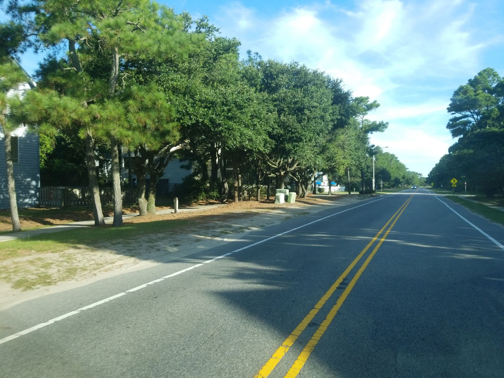 Street view near LilyBeth, Southern Shores — © jbthemilker (CC BY-SA · Mapillary)
