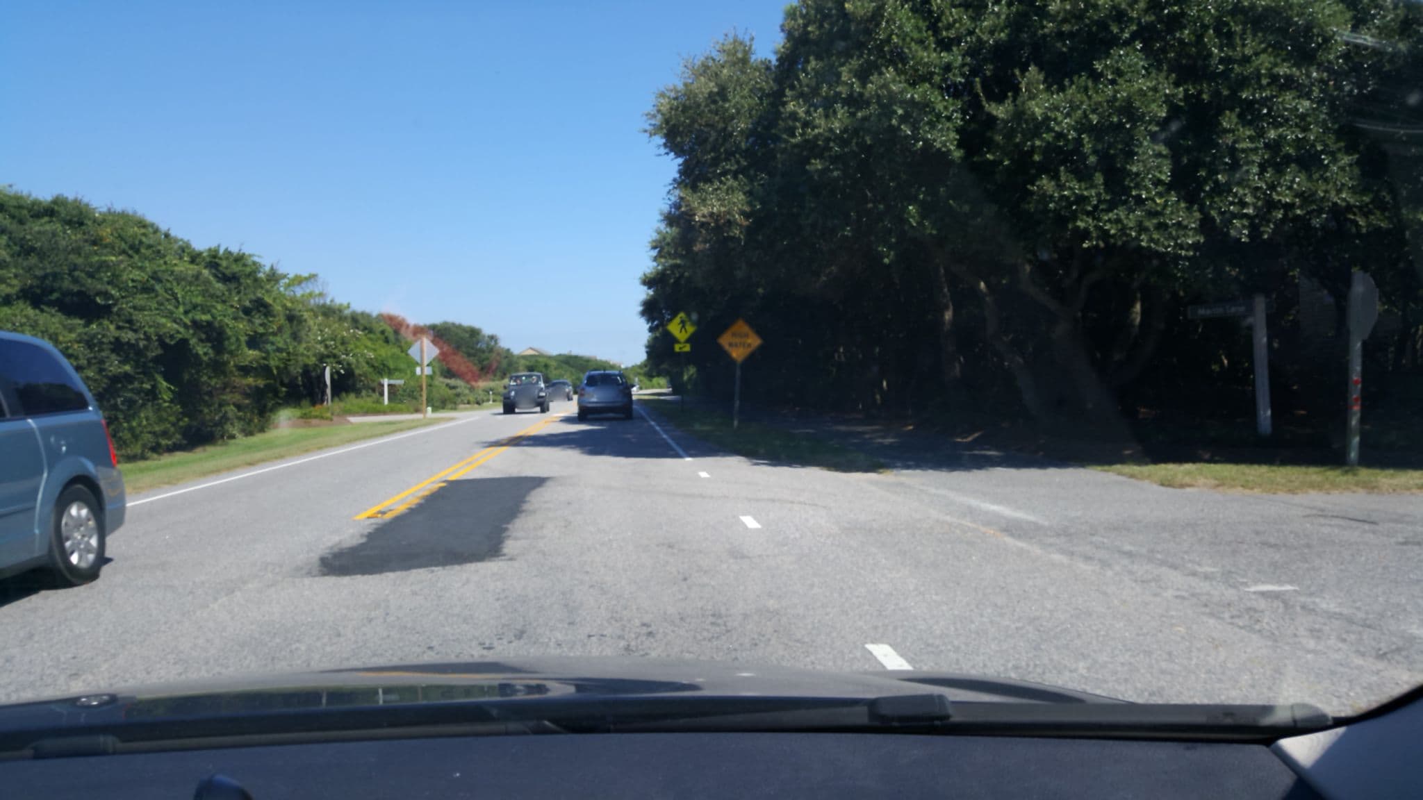 Street view near Flip Flops Only, Southern Shores — © kevinkreiser (CC BY-SA · Mapillary)