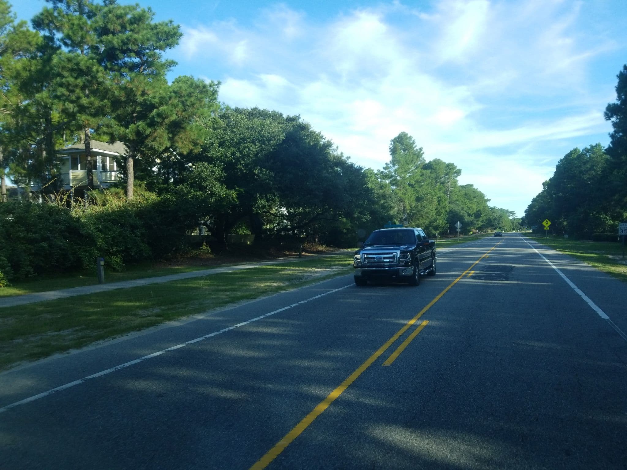 Street view near Surfrider, Southern Shores — © jbthemilker (CC BY-SA · Mapillary)
