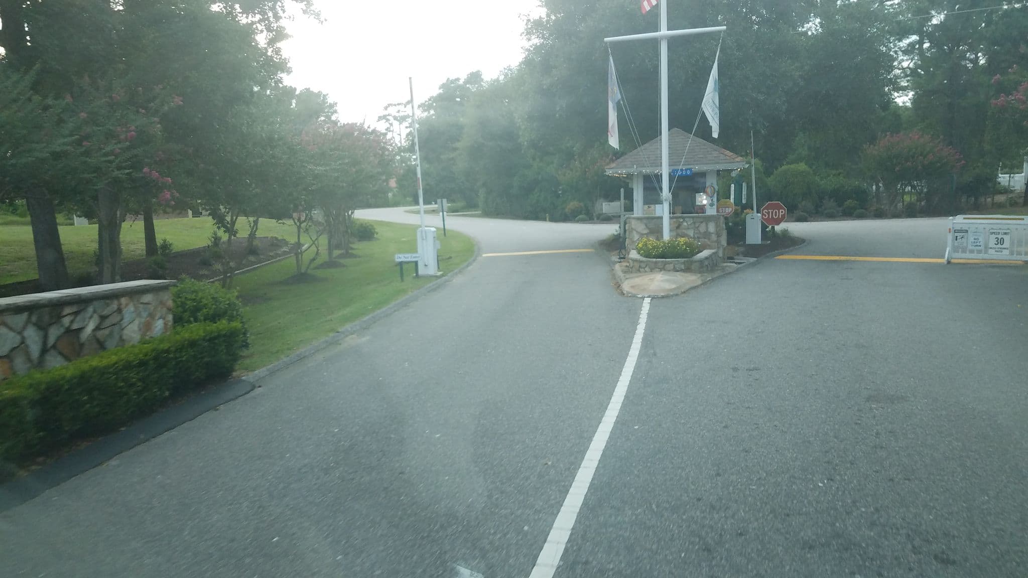 Street view near Sun Realty, Kitty Hawk — © jbthemilker (CC BY-SA · Mapillary)