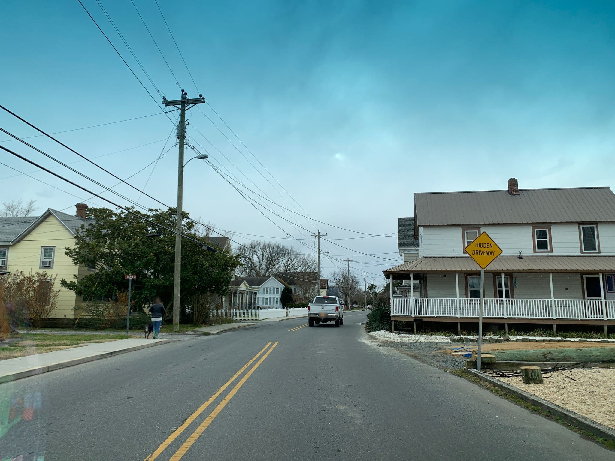 Street view near Porthole, Chincoteague — © mdroads (CC BY-SA · Mapillary)