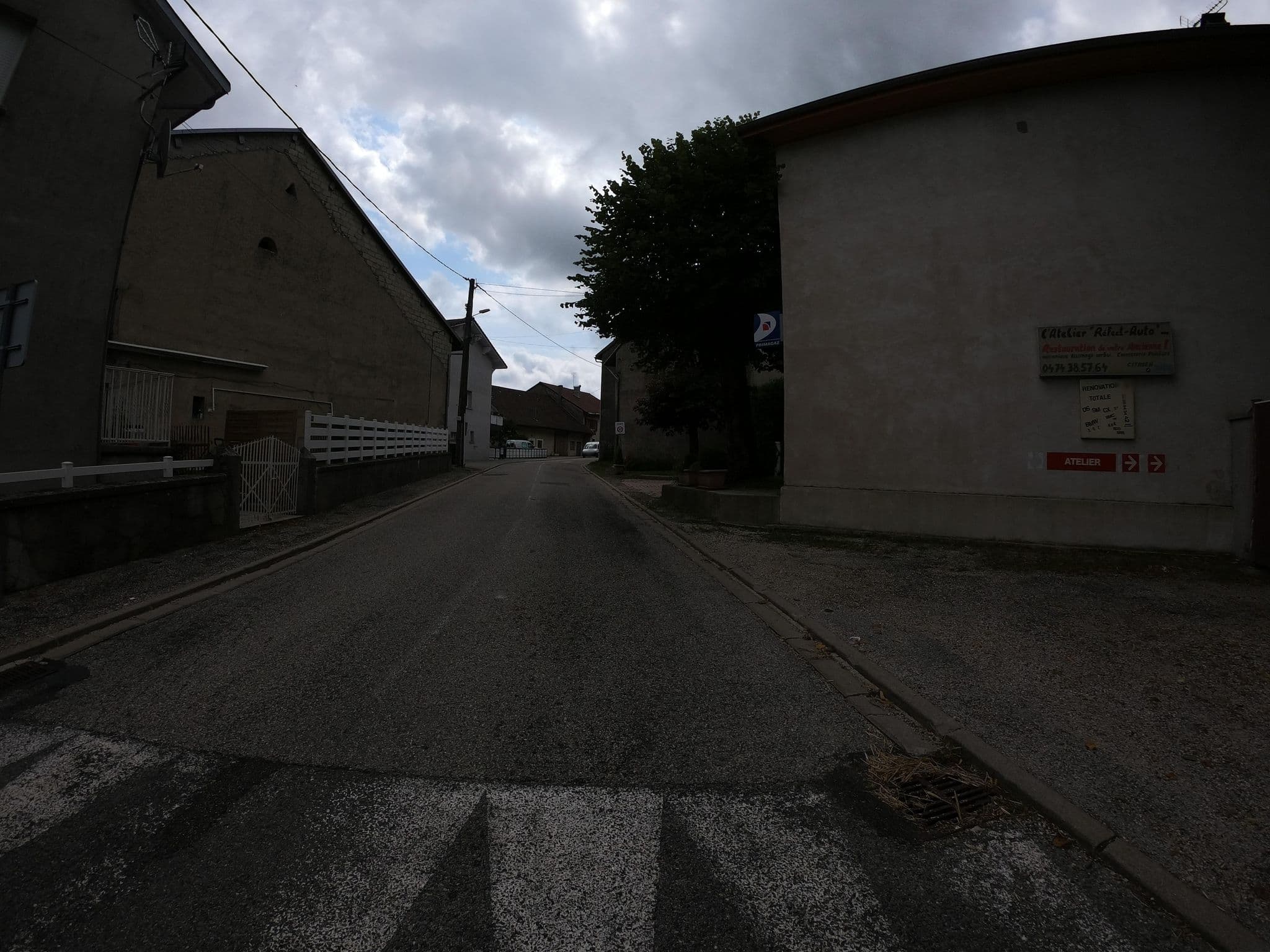 Street view near Les Thuyas, Jujurieux — © joostjakob (CC BY-SA · Mapillary)