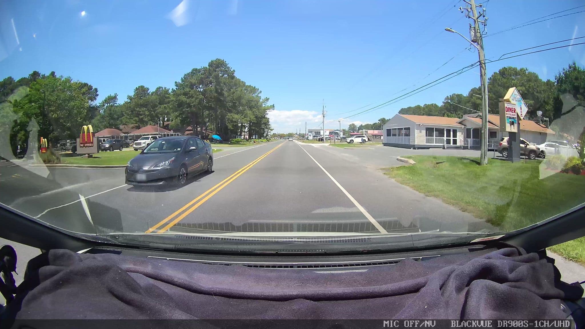 Street view near Dreamcatcher, Chincoteague — © danbjoseph (CC BY-SA · Mapillary)