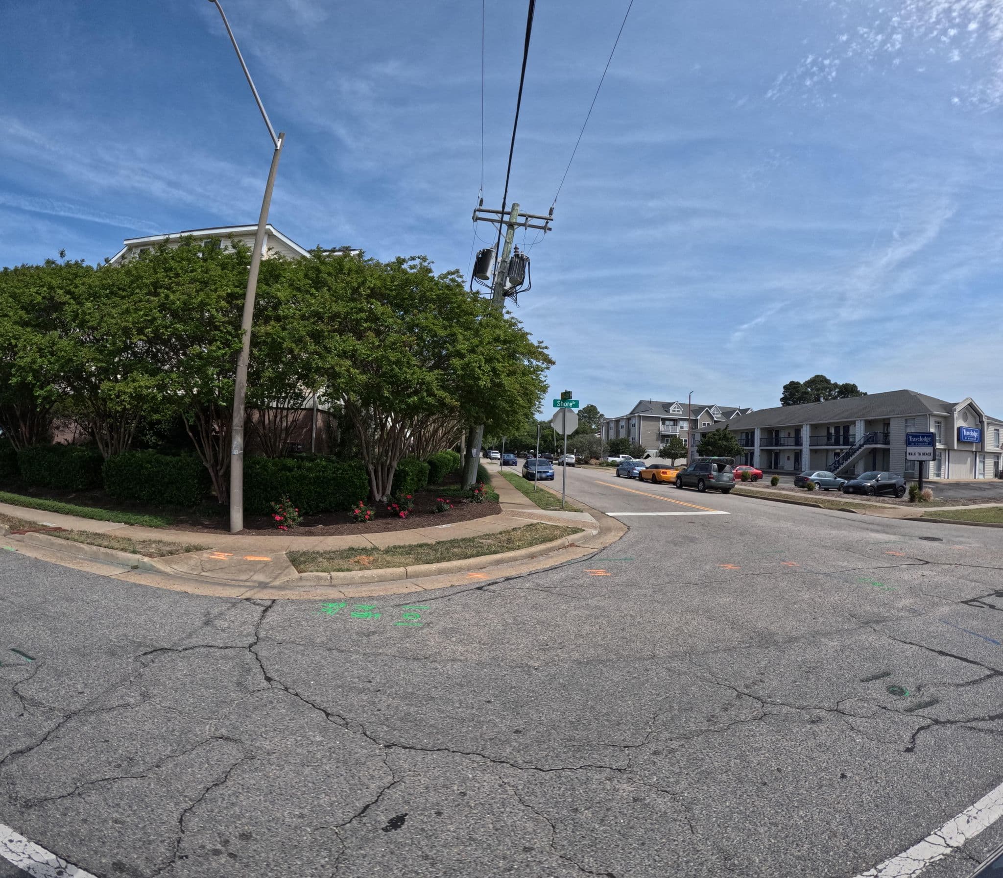 Street view near Travelodge Bay Beach, Virginia Beach — © vorpalblade (CC BY-SA · Mapillary)