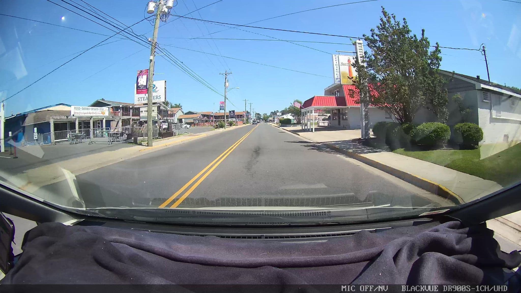 Street view near Bay Pony Cove, Chincoteague — © danbjoseph (CC BY-SA · Mapillary)