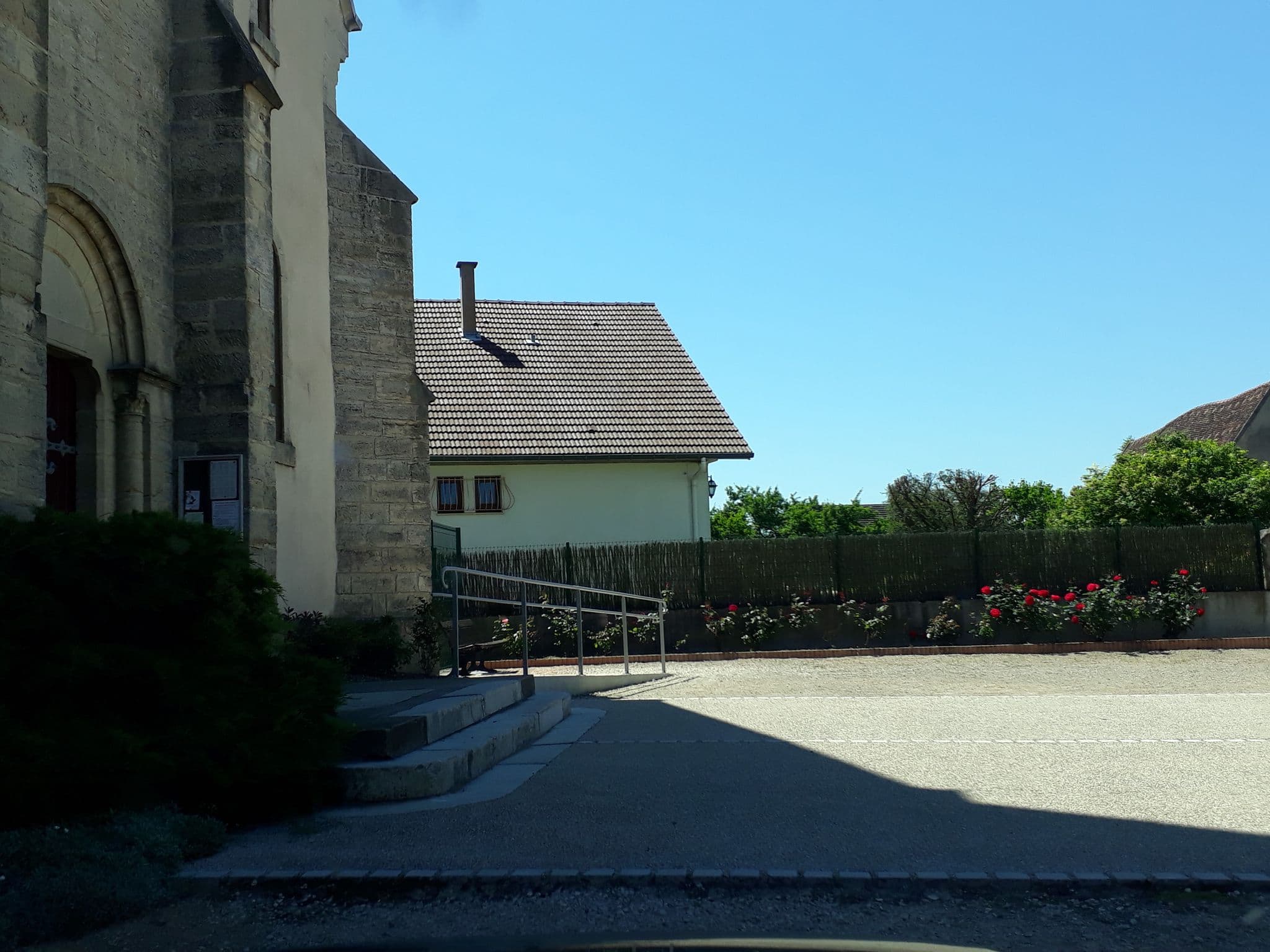 Street view near Losset, Nuits-Saint-Georges — © df45 (CC BY-SA · Mapillary)