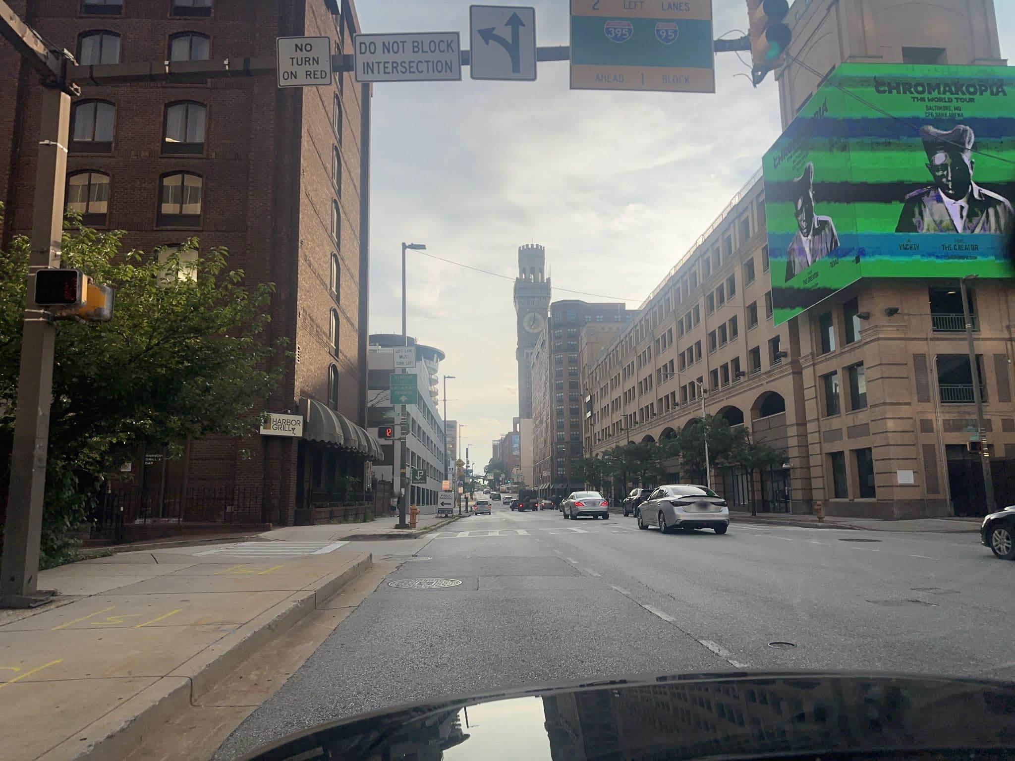 Street view near Holiday Inn, Baltimore — © mdroads (CC BY-SA · Mapillary)