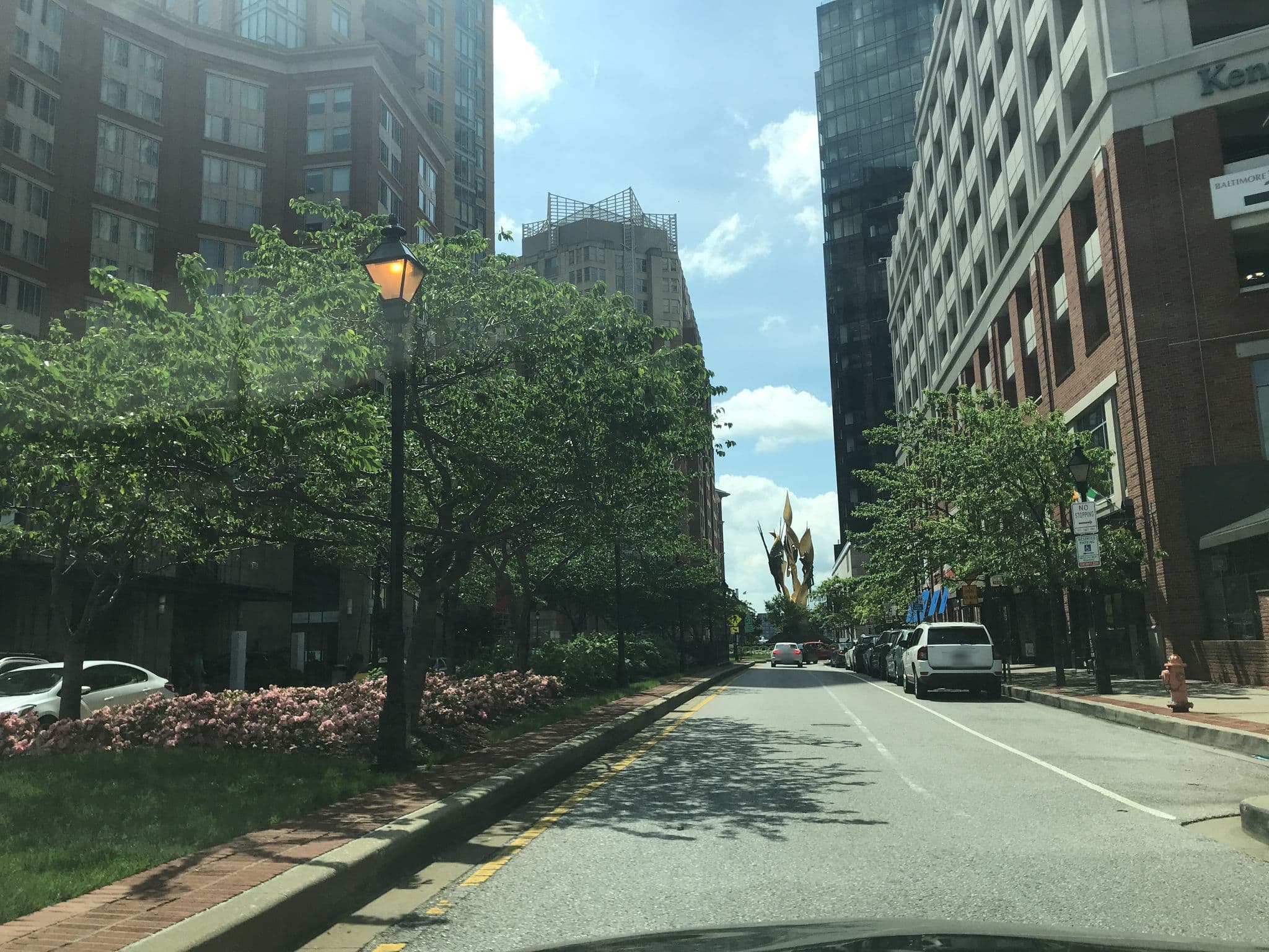 Street view near Hilton garden inn lobby waiting for Paul and Dawn, Inner Harbor — © mdroads (CC BY-SA · Mapillary)