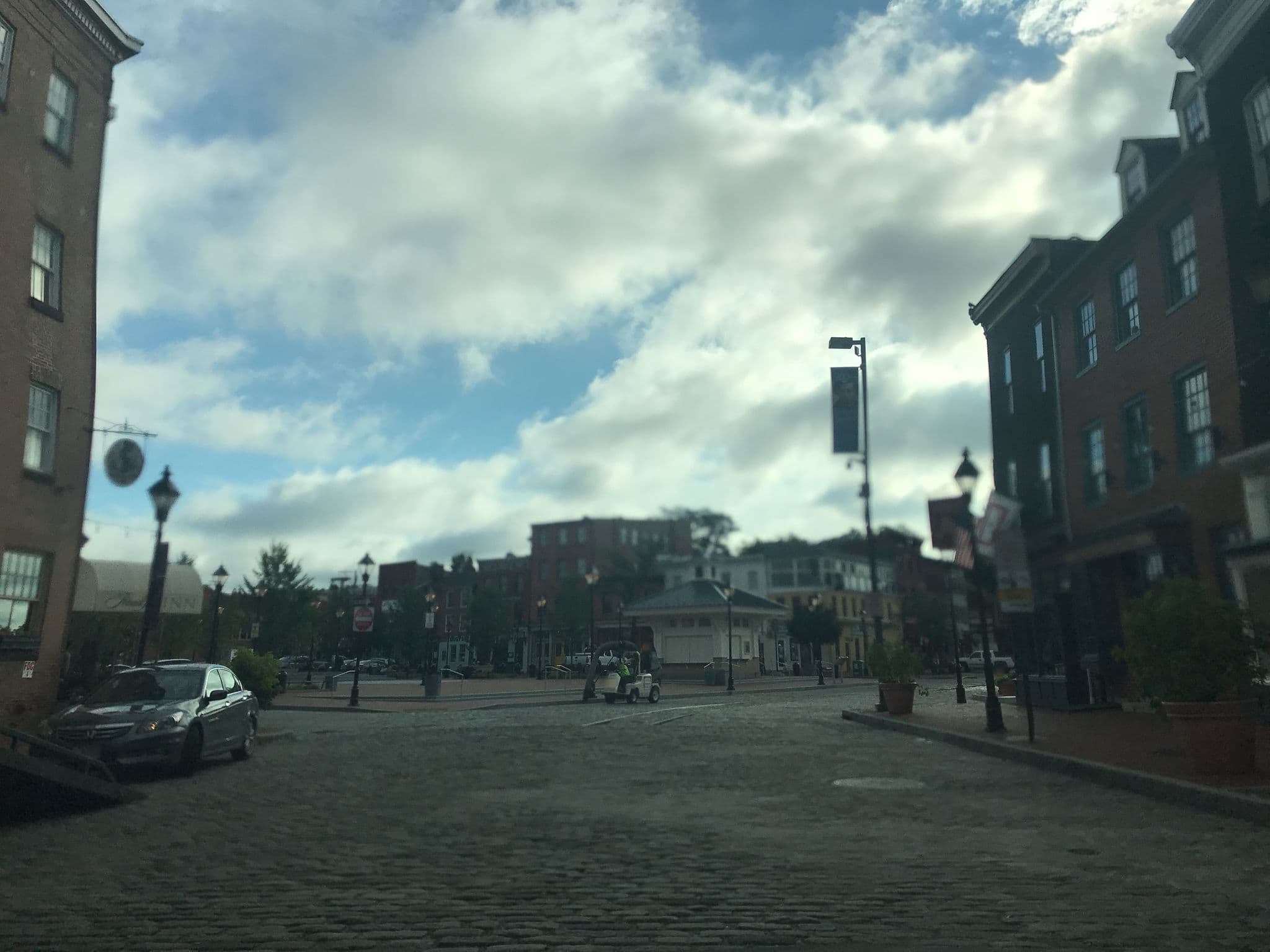 Street view near Admiral Fell Inn, An Ascend Hotel Collection Member, Fells Point — © mdroads (CC BY-SA · Mapillary)