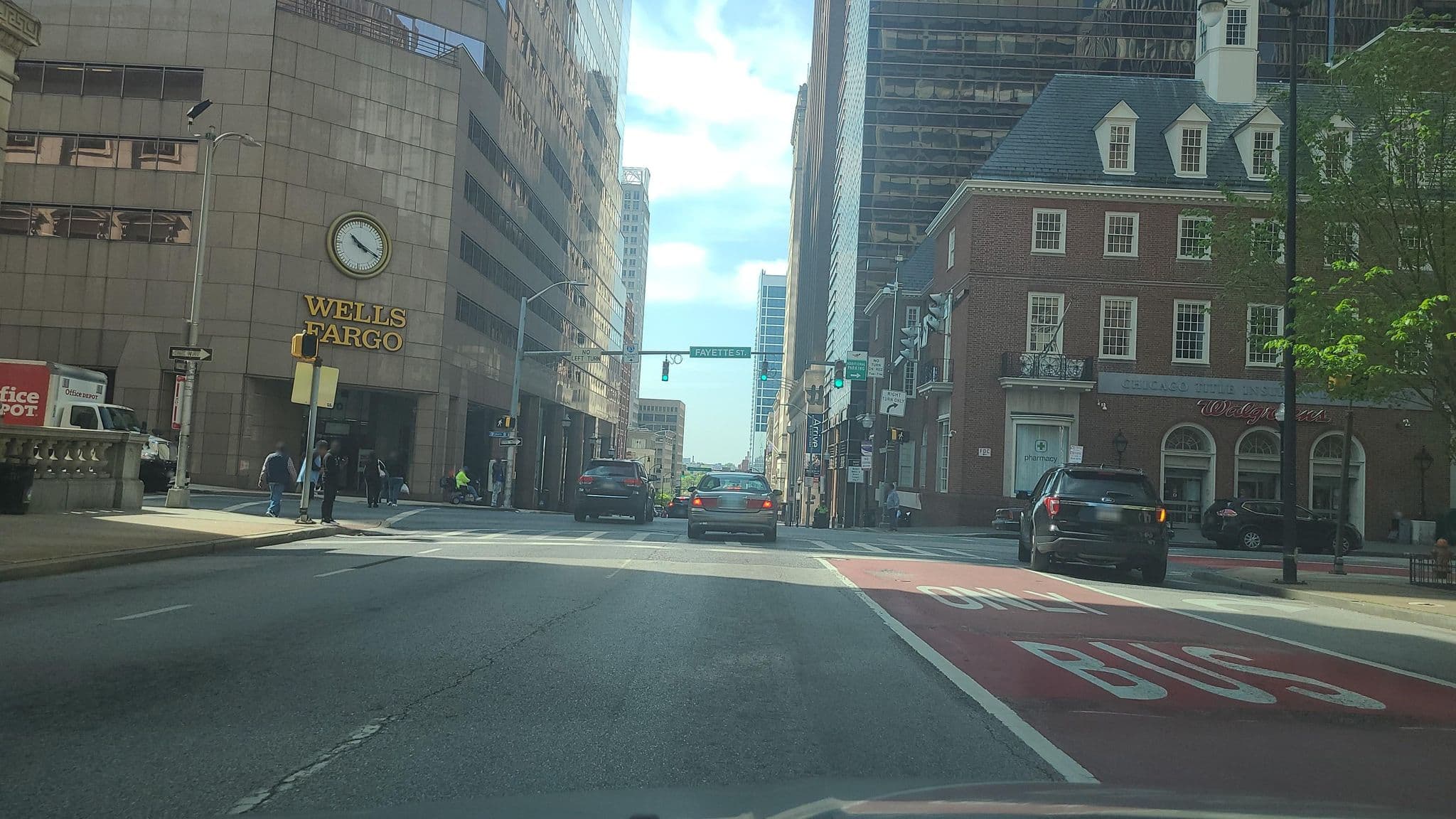 Street view near Baltimore Plaza Hotel, Baltimore — © elizabeth1116 (CC BY-SA · Mapillary)