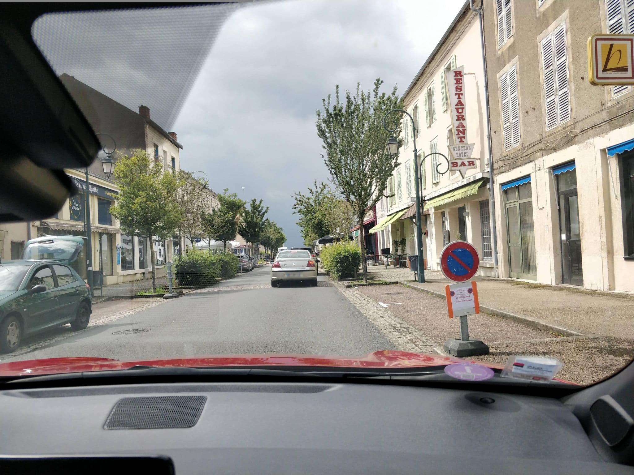 Street view near Le Central, Bellac — © philou87 (CC BY-SA · Mapillary)