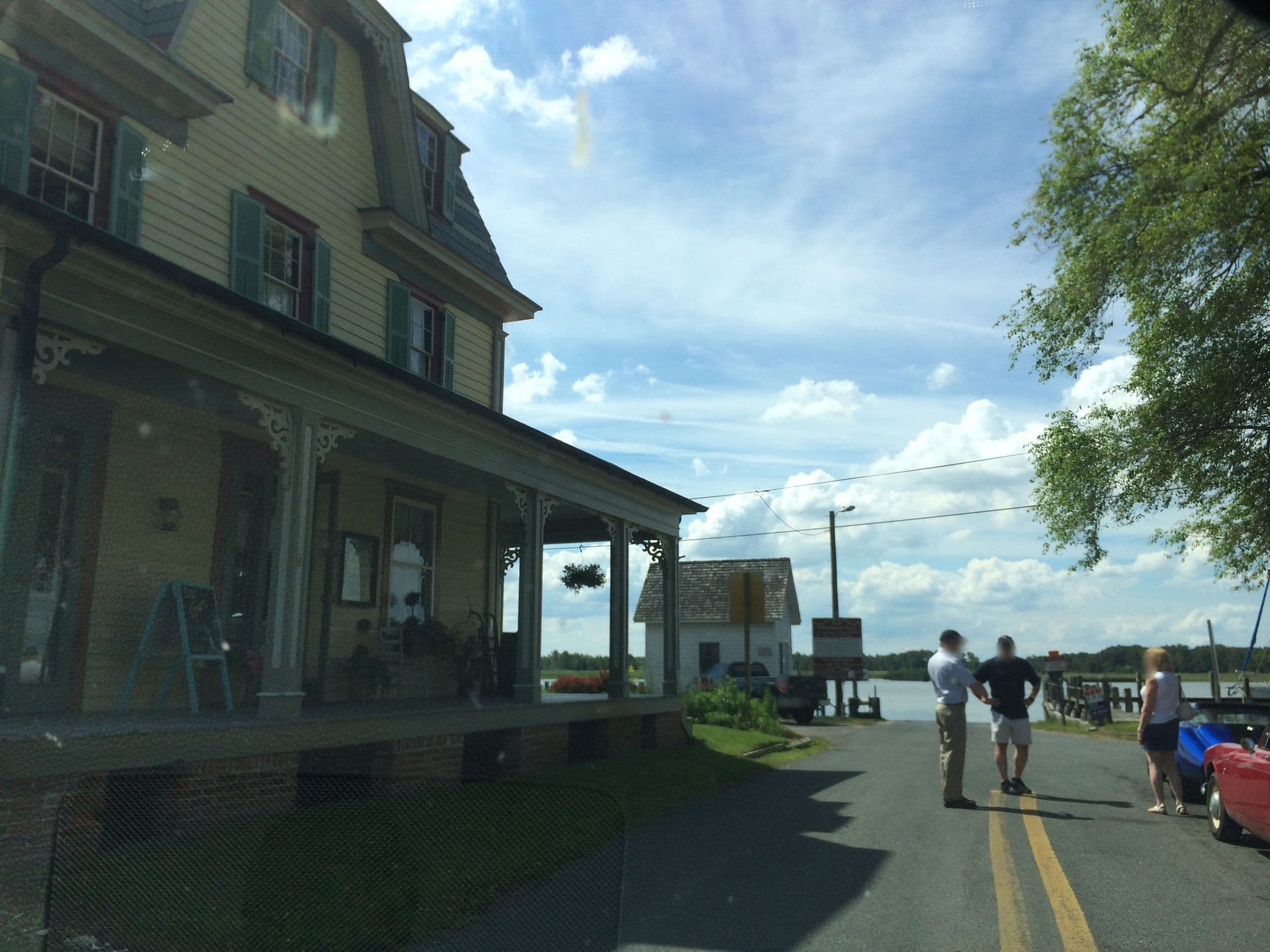 Street view near Whitehaven Hotel, Princess Anne — © anavz (CC BY-SA · Mapillary)