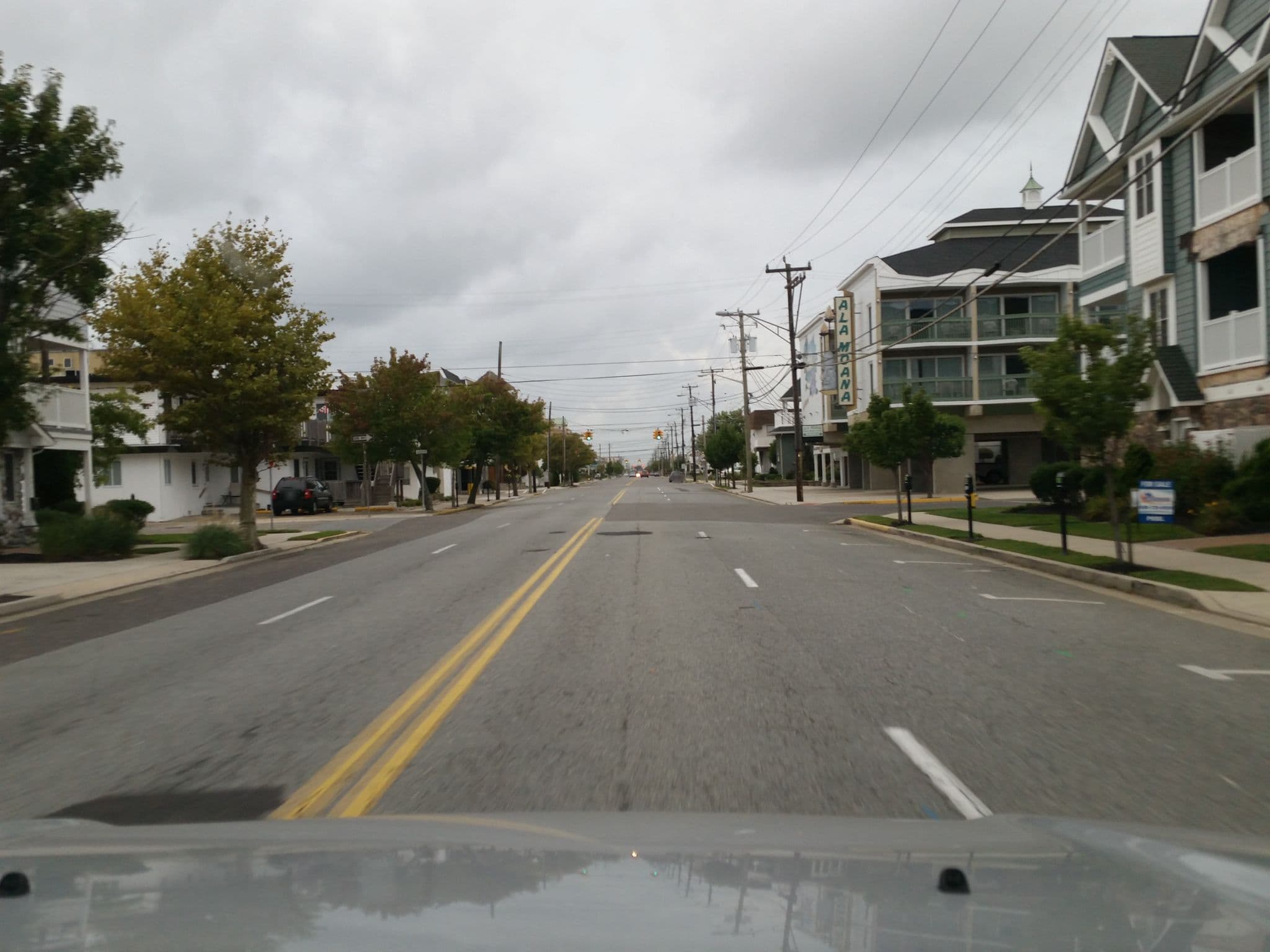 Street view near Dolphin Motel, Wildwood Crest — © dgearhart (CC BY-SA · Mapillary)