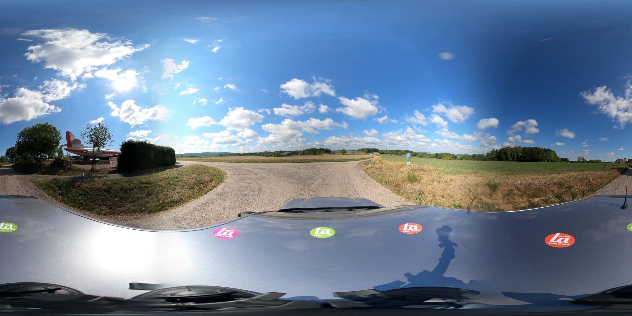 Street view near La Caravelle, Uzemain — © andrianjakavah (CC BY-SA · Mapillary)