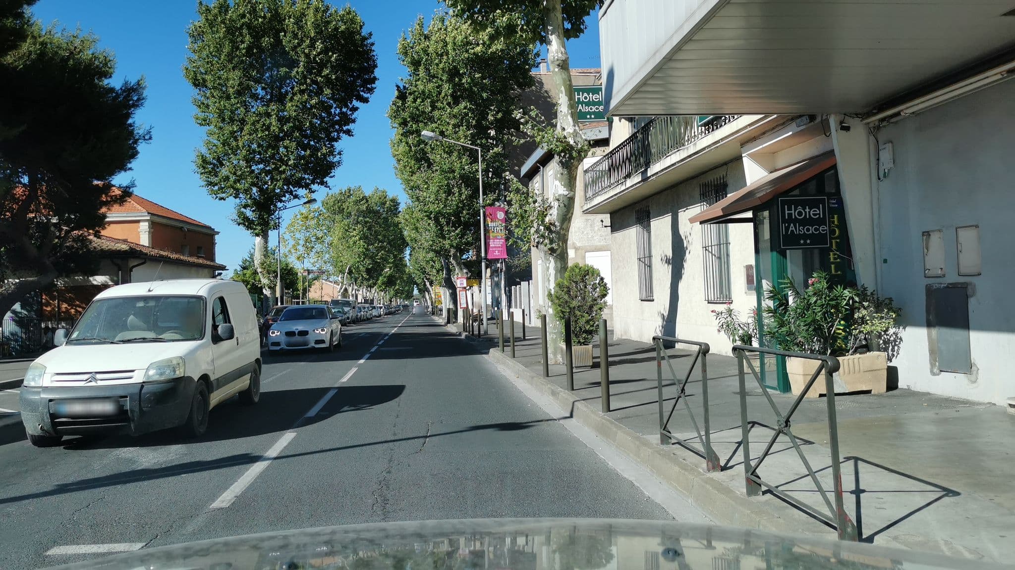 Street view near Hôtel Alsace, Narbonne — © percherie (CC BY-SA · Mapillary)