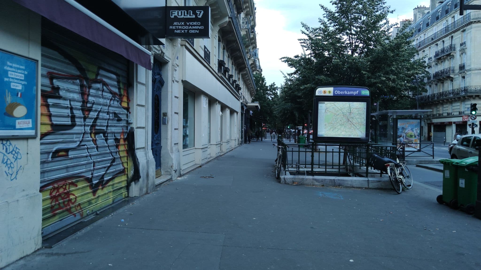 Street view near Au cœur de République, Folie Méricourt — © mrey (CC BY-SA · Mapillary)