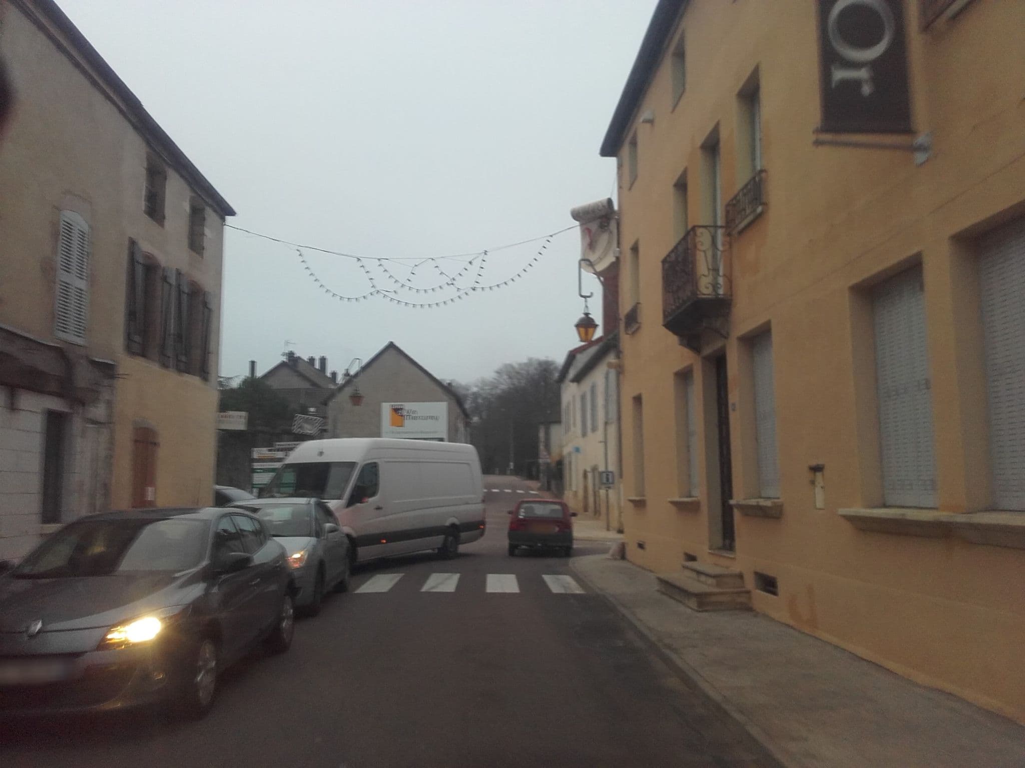 Street view near Restaurant du Val d'Or, Mercurey — © alexcorioze (CC BY-SA · Mapillary)