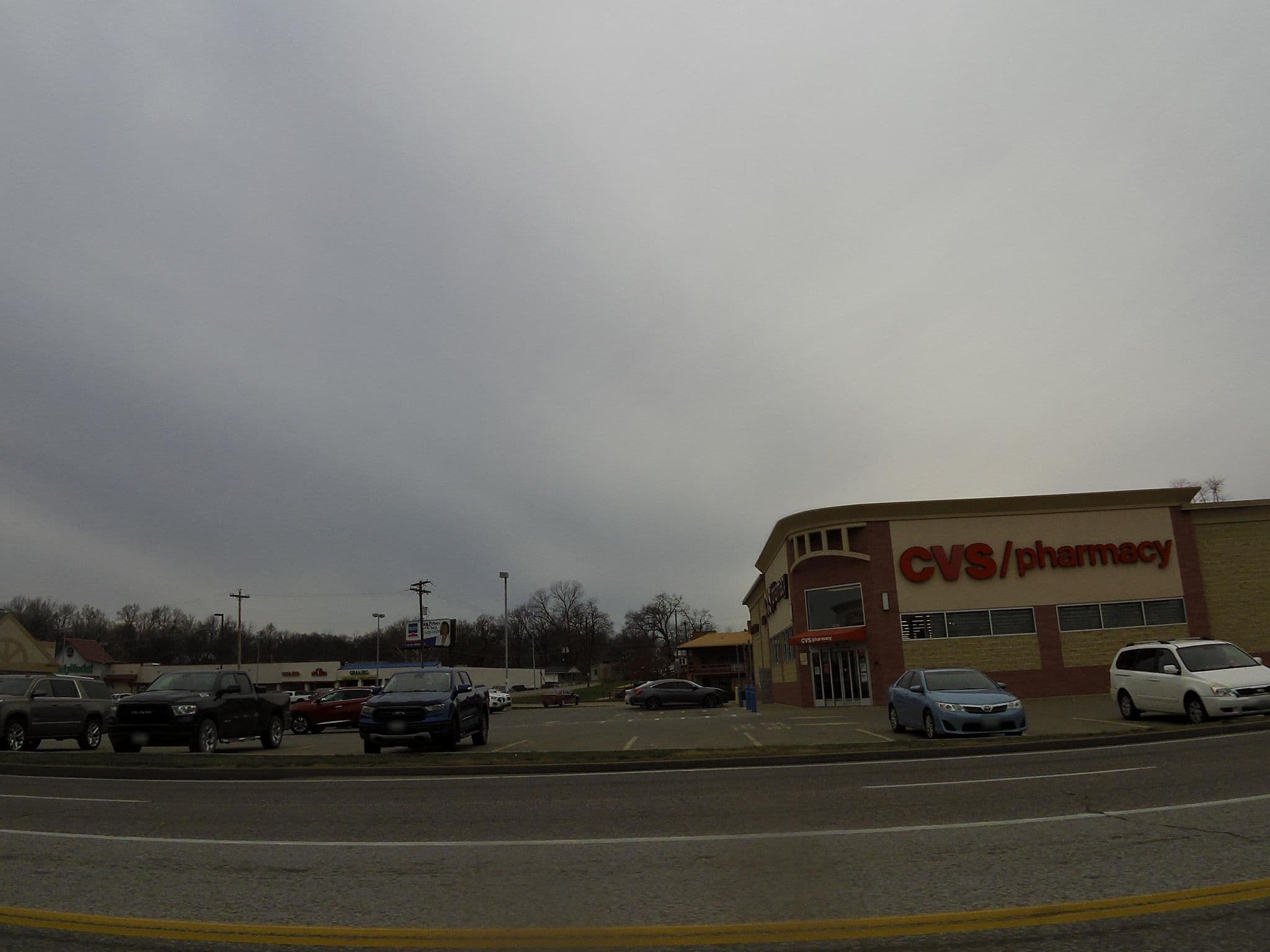 Street view near Howard Johnson, Hannibal — © allen (CC BY-SA · Mapillary)