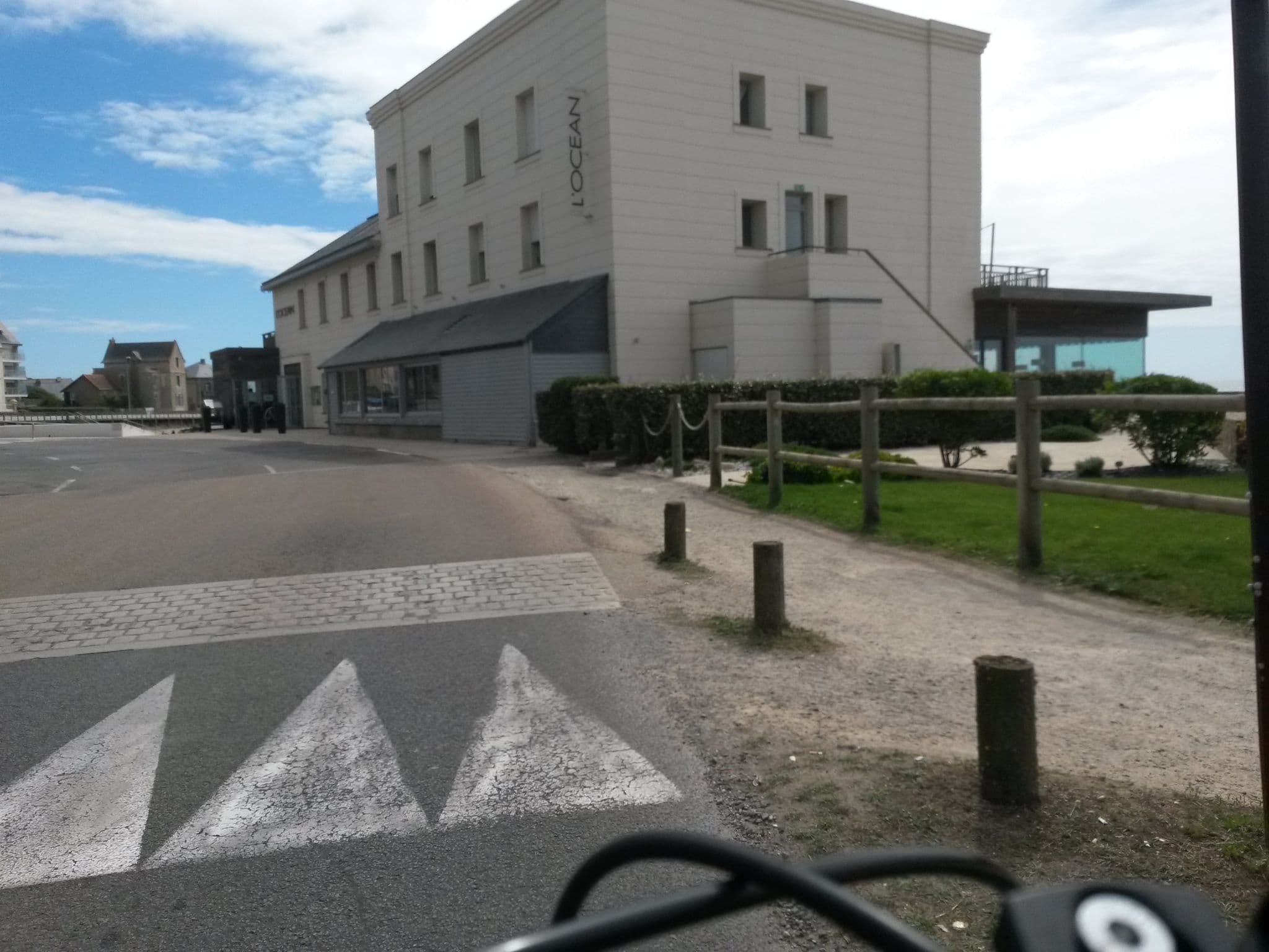 Street view near L'Océan, Le Croisic — © rausk (CC BY-SA · Mapillary)