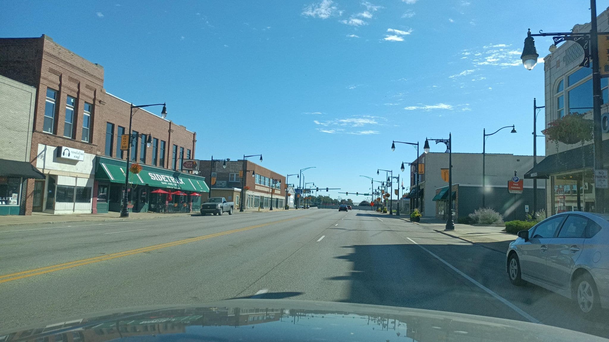 Street view near Four Seasons, Galesburg — © apmwa (CC BY-SA · Mapillary)