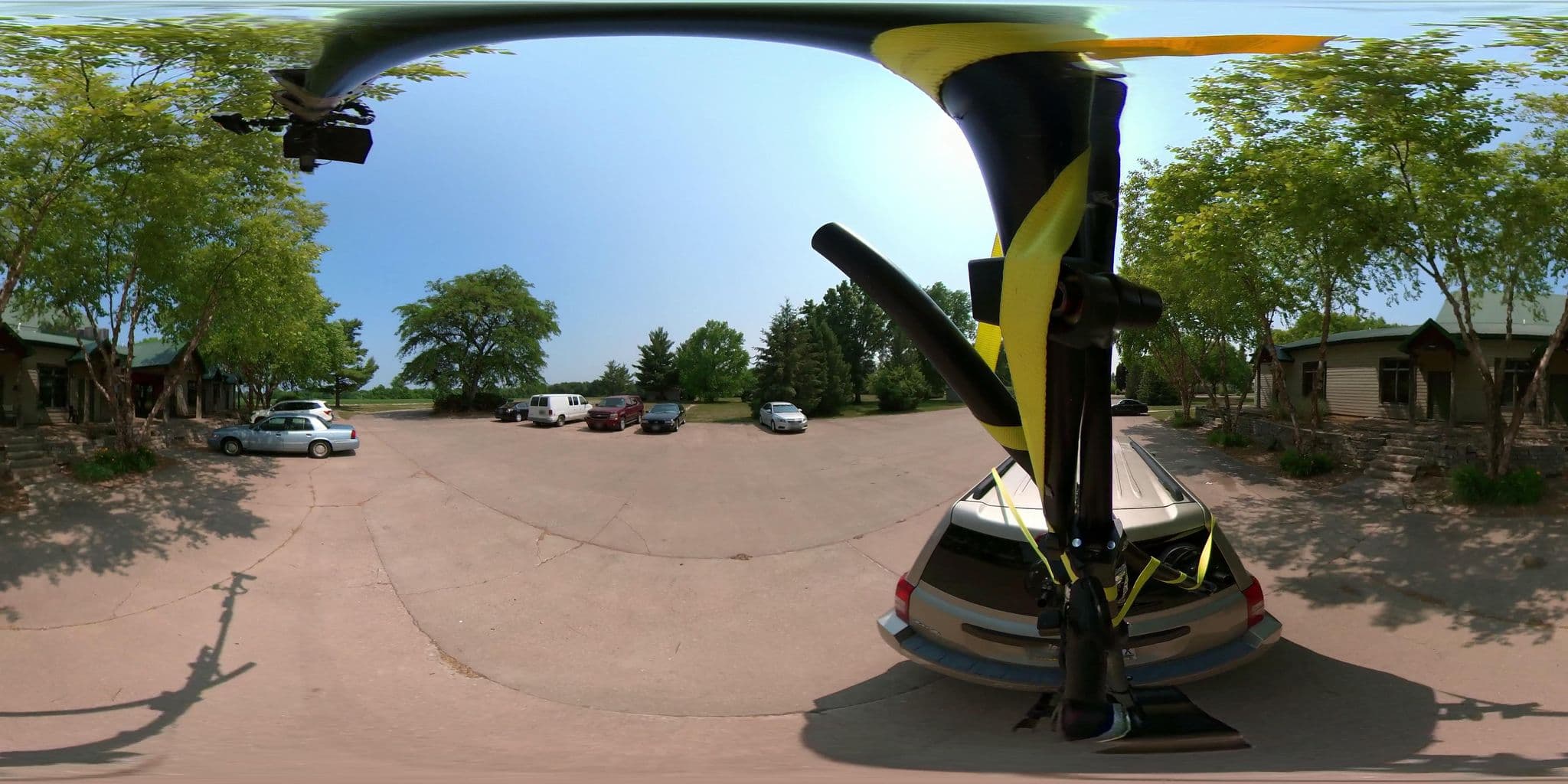 Street view near Lakewood Lodge, Macomb — © hmhtb (CC BY-SA · Mapillary)