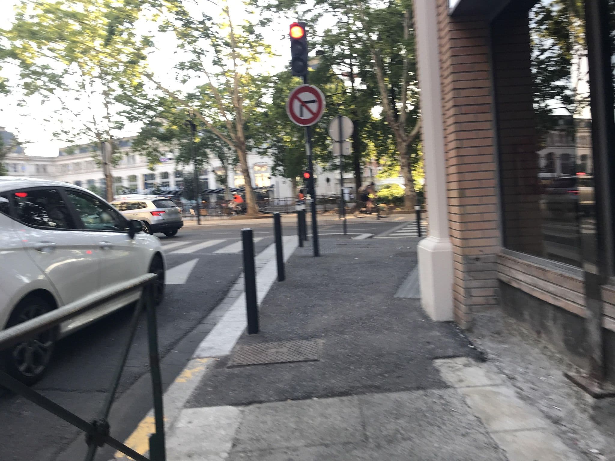 Street view near Hôtel Occitania, Toulouse — © miguel_andrade (CC BY-SA · Mapillary)