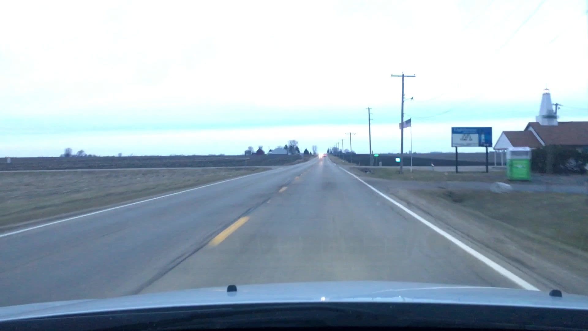 Street view near Sandman Motel, La Salle — © lvl5 (CC BY-SA · Mapillary)