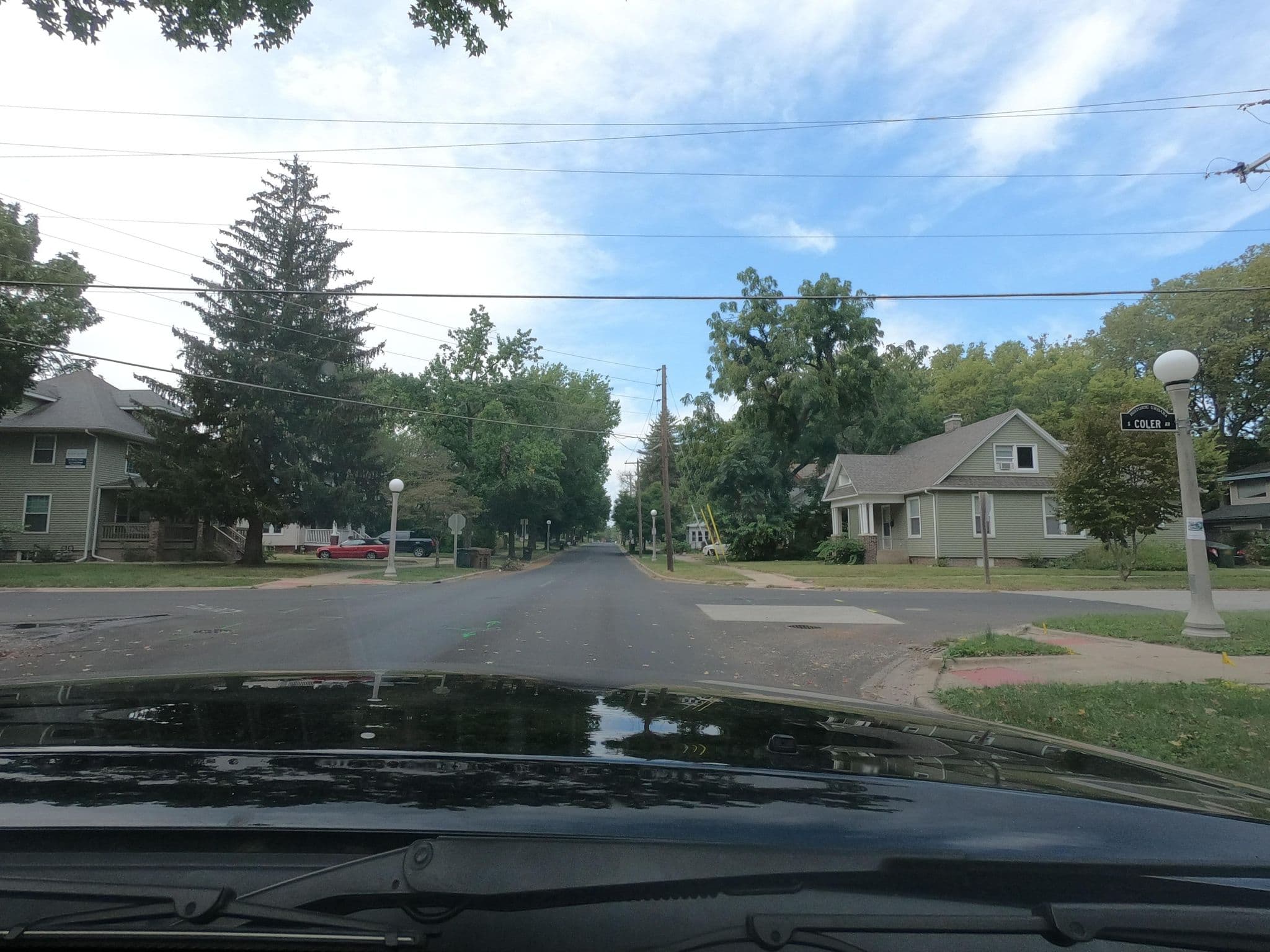 Street view near Magnolia Inn, Urbana — © apmwa (CC BY-SA · Mapillary)
