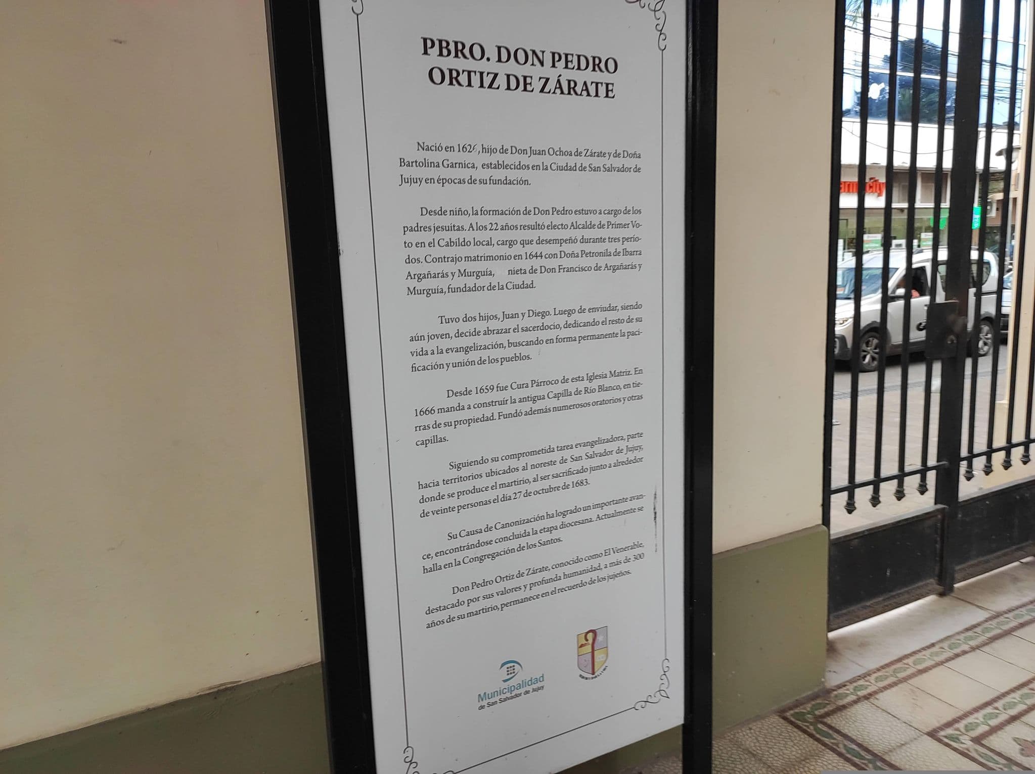 Street view near Hotel Presidente, San Salvador de Jujuy — © diegokrein (CC BY-SA · Mapillary)