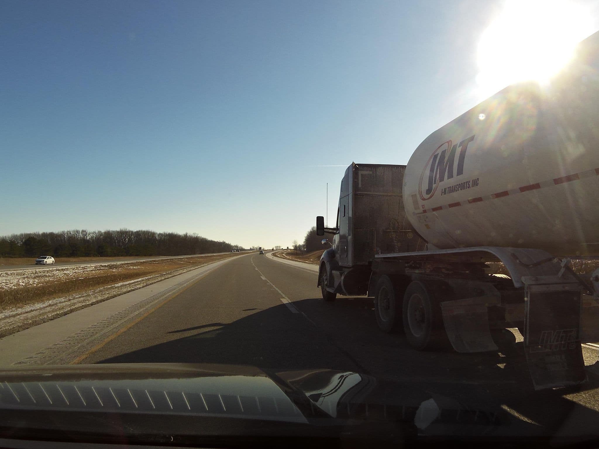 Street view near Big Bertha The Uhaul, Davis Junction — © allen (CC BY-SA · Mapillary)