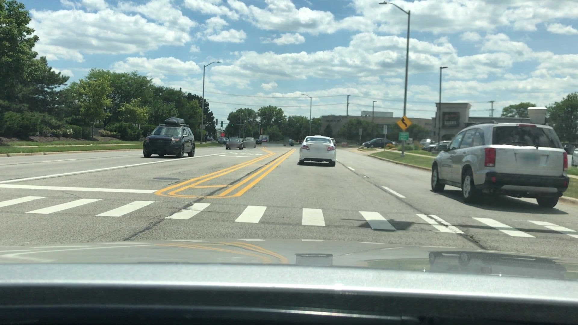 Street view near Travelodge by Wyndham, Naperville — © lvl5 (CC BY-SA · Mapillary)