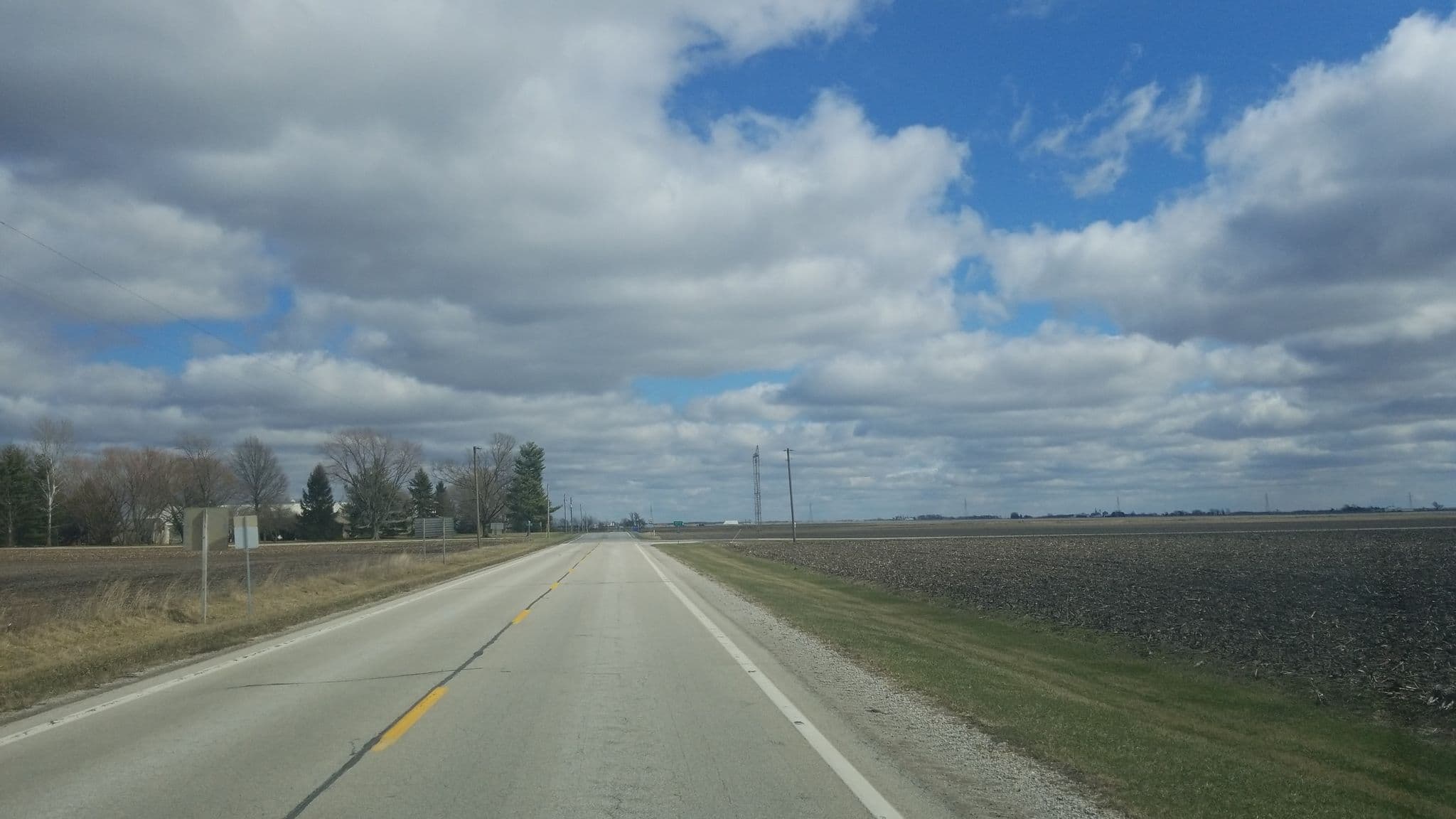 Street view near Randall Manor Bed & Breakfast, Chrisman — © jbthemilker (CC BY-SA · Mapillary)