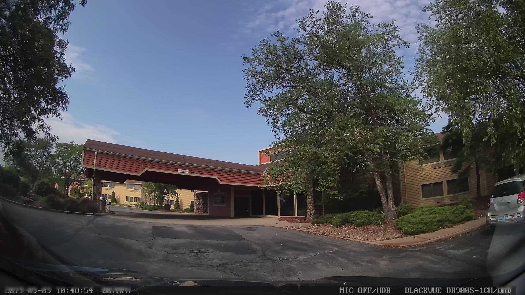 Street view near Clarion Inn, Merrillville — © i_drive_alot (CC BY-SA · Mapillary)