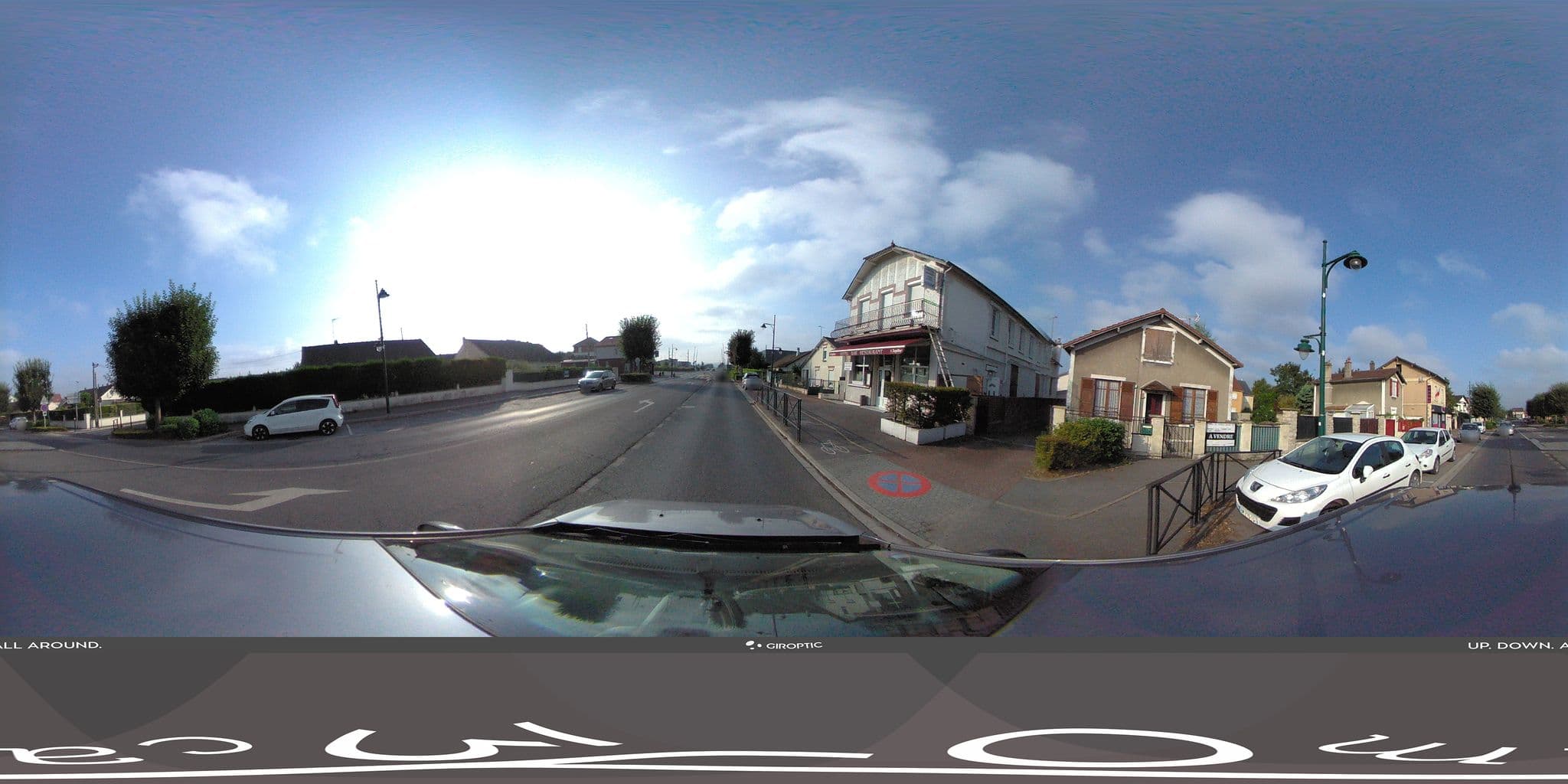 Street view near Le Relais de Chambly, Chambly — © kobold (CC BY-SA · Mapillary)